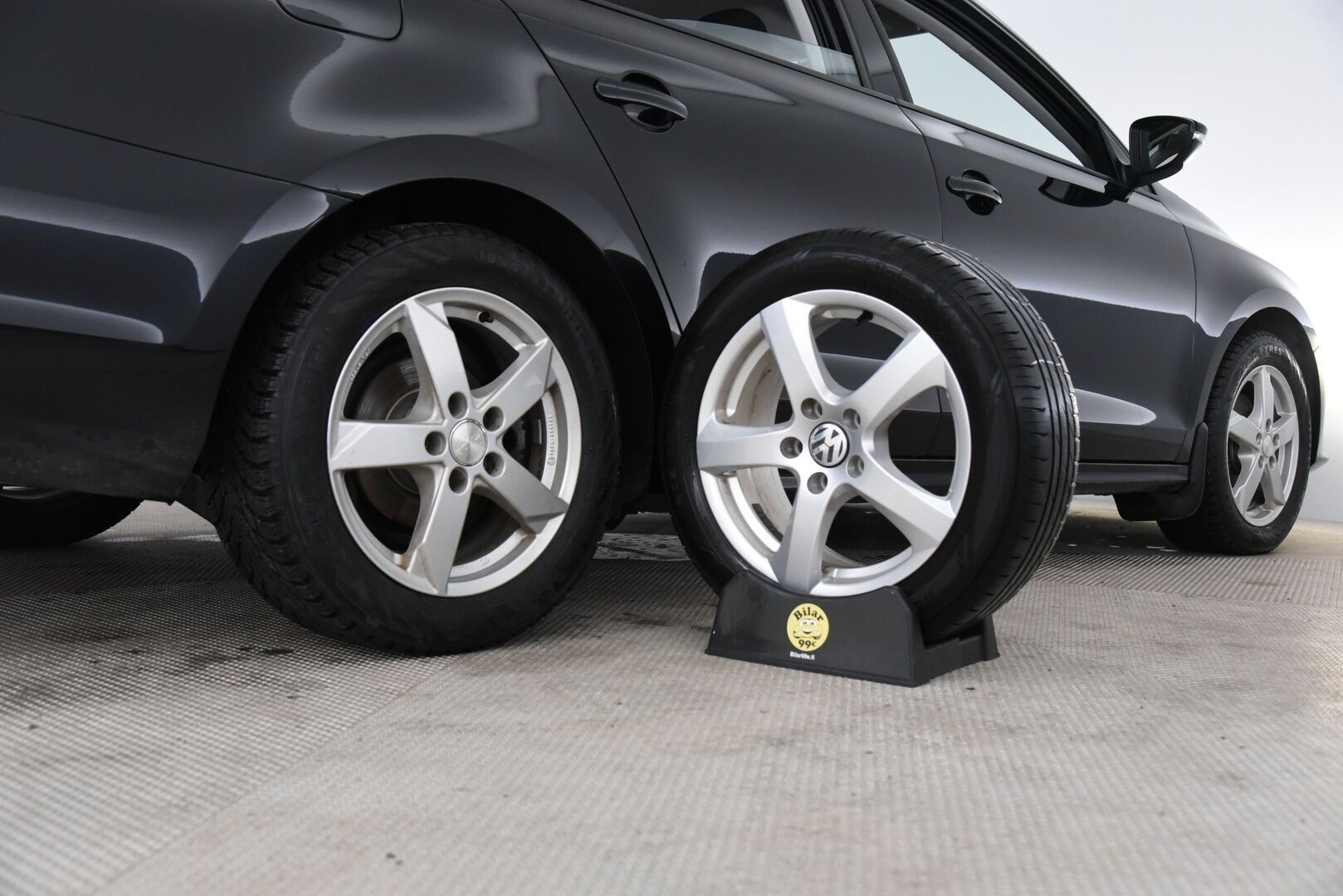 Volkswagen Jetta 2017 **Luxline 1,4 TSI 92 kW (125 hv) DSG-automaatti / Webasto / Vakkari / BT-Audio / 2x Alut - Suomi-Auto / Erinomaisesti huollettu!