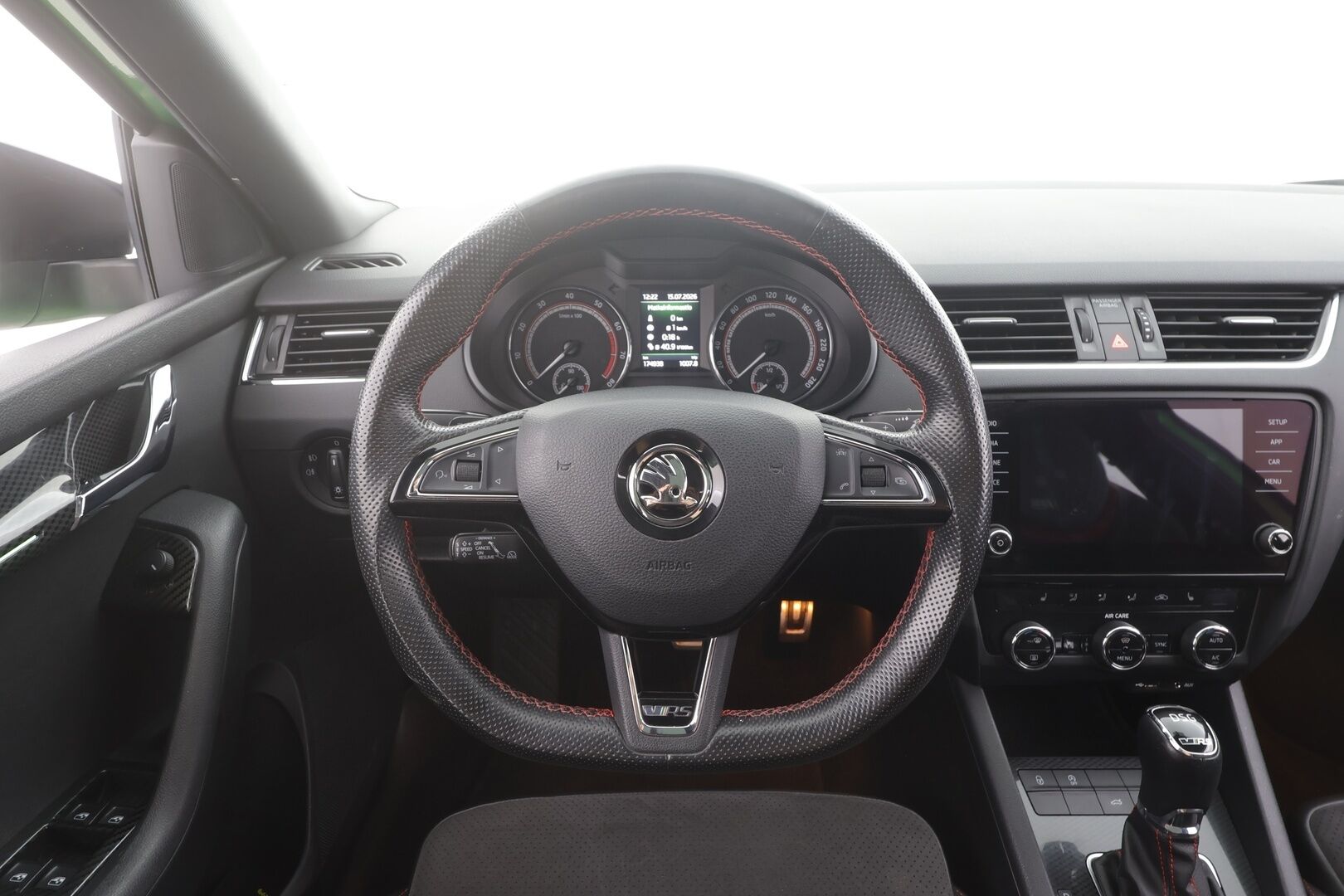 Skoda Octavia 2018 Combi 2,0 TSI RS DSG Autom. - | ACC | Webasto | Koukku | P.Kamera | LED | Puolinahat | Ratinlämmitys | Panorama | Apple&Android | Suomi-auto | Kahdet Renkaat |