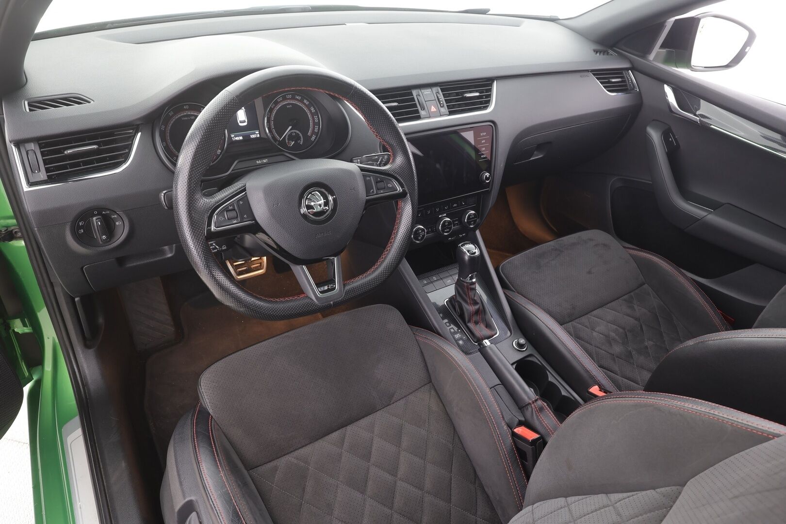 Skoda Octavia 2018 Combi 2,0 TSI RS DSG Autom. - | ACC | Webasto | Koukku | P.Kamera | LED | Puolinahat | Ratinlämmitys | Panorama | Apple&Android | Suomi-auto | Kahdet Renkaat |