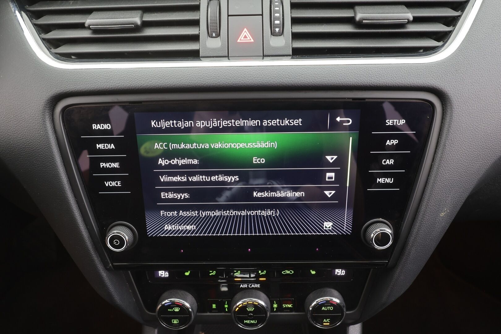 Skoda Octavia 2018 Combi 2,0 TSI RS DSG Autom. - | ACC | Webasto | Koukku | P.Kamera | LED | Puolinahat | Ratinlämmitys | Panorama | Apple&Android | Suomi-auto | Kahdet Renkaat |