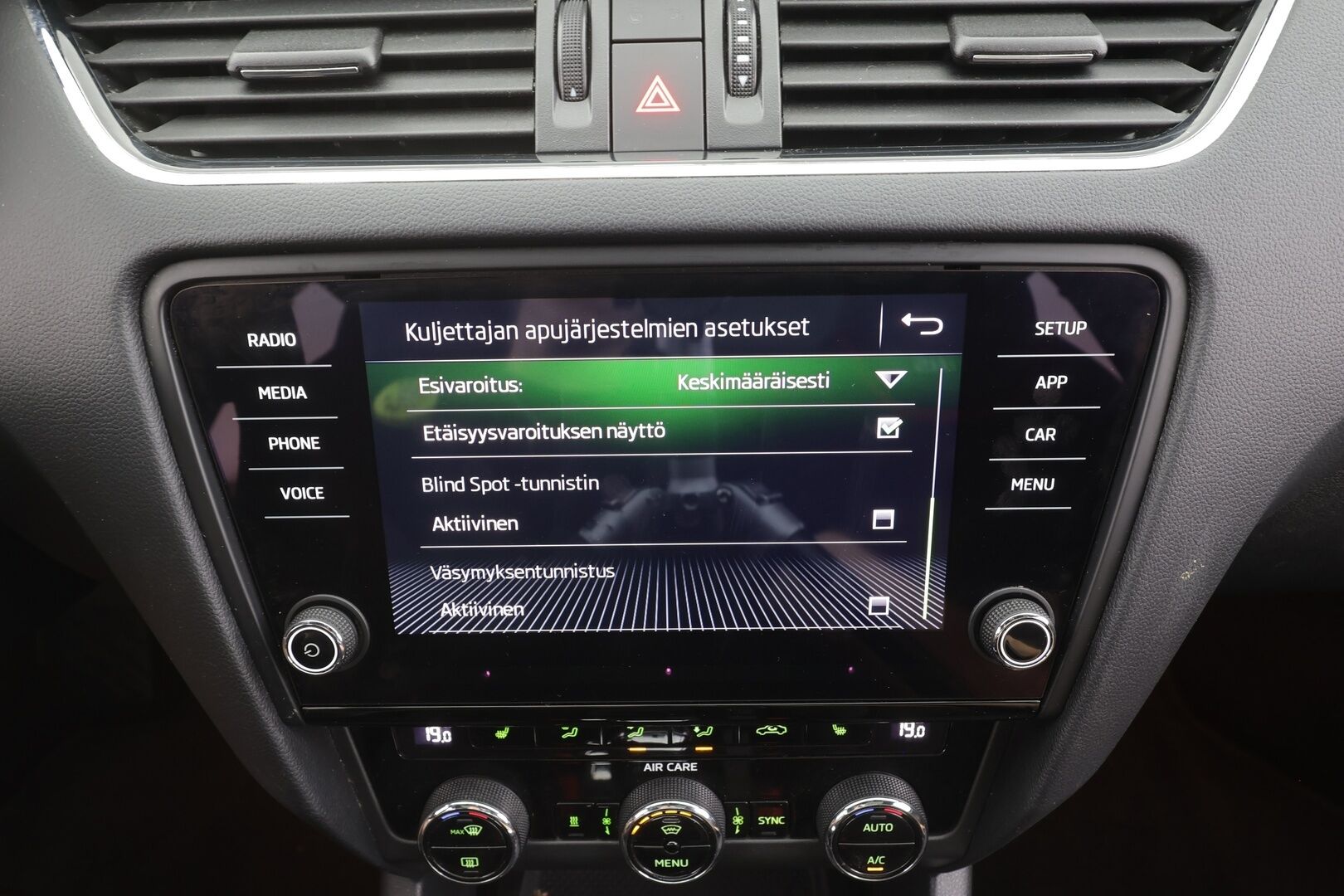 Skoda Octavia 2018 Combi 2,0 TSI RS DSG Autom. - | ACC | Webasto | Koukku | P.Kamera | LED | Puolinahat | Ratinlämmitys | Panorama | Apple&Android | Suomi-auto | Kahdet Renkaat |