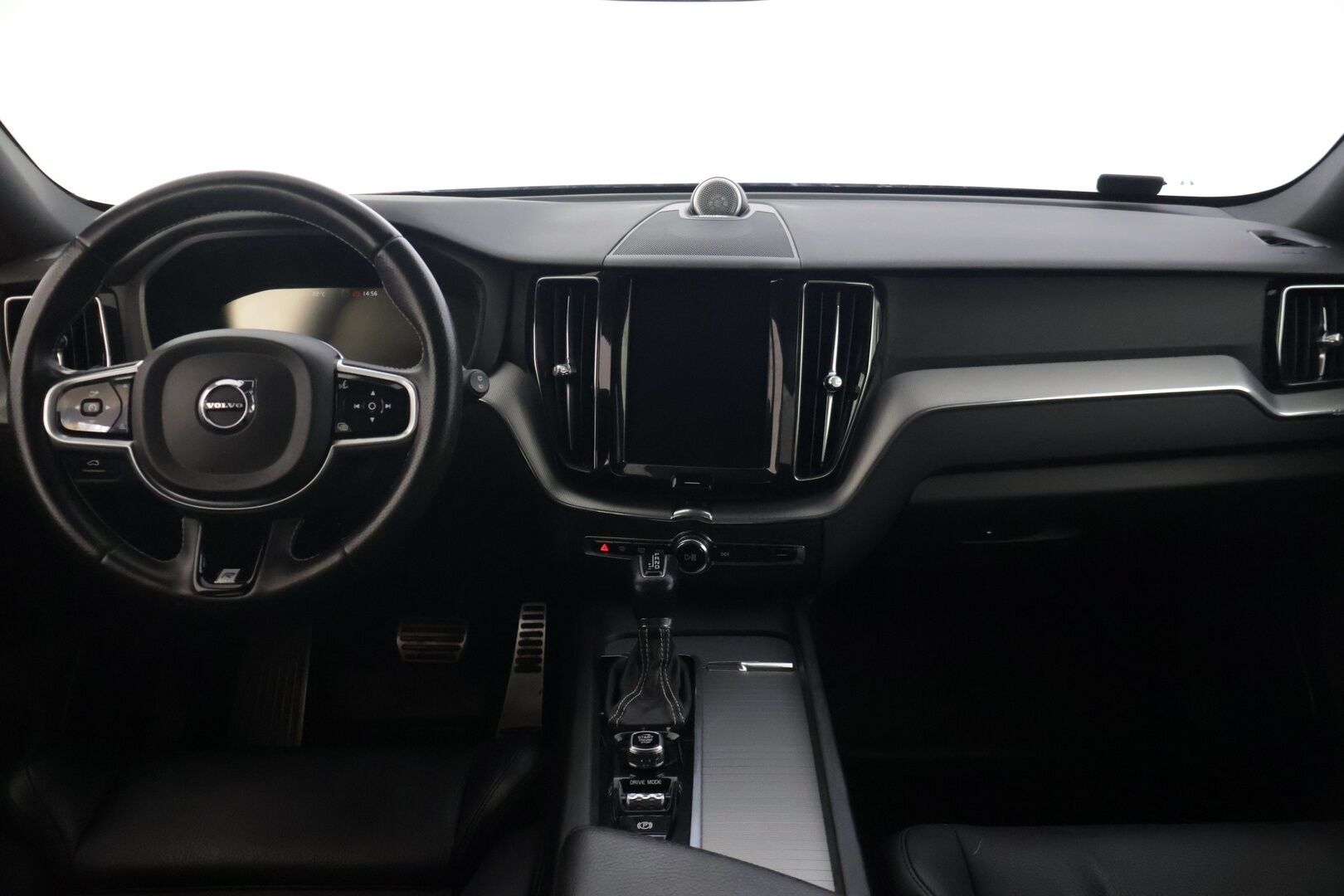 Volvo XC60 2018 D5 AWD Business R-Design - | Bower & Wilkins äänentoisto | Mustat nahat | Panorama | Keyless go | Adapt.vakkari | Peruutuskamera | Webasto | BLIS | 