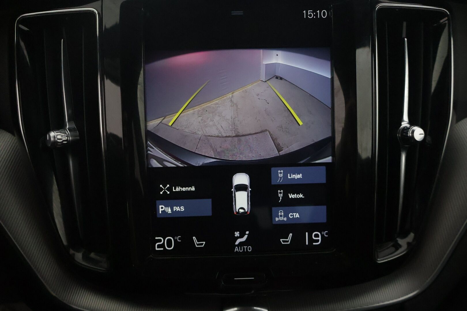 Volvo XC60 2018 D5 AWD Business R-Design - | Bower & Wilkins äänentoisto | Mustat nahat | Panorama | Keyless go | Adapt.vakkari | Peruutuskamera | Webasto | BLIS | 
