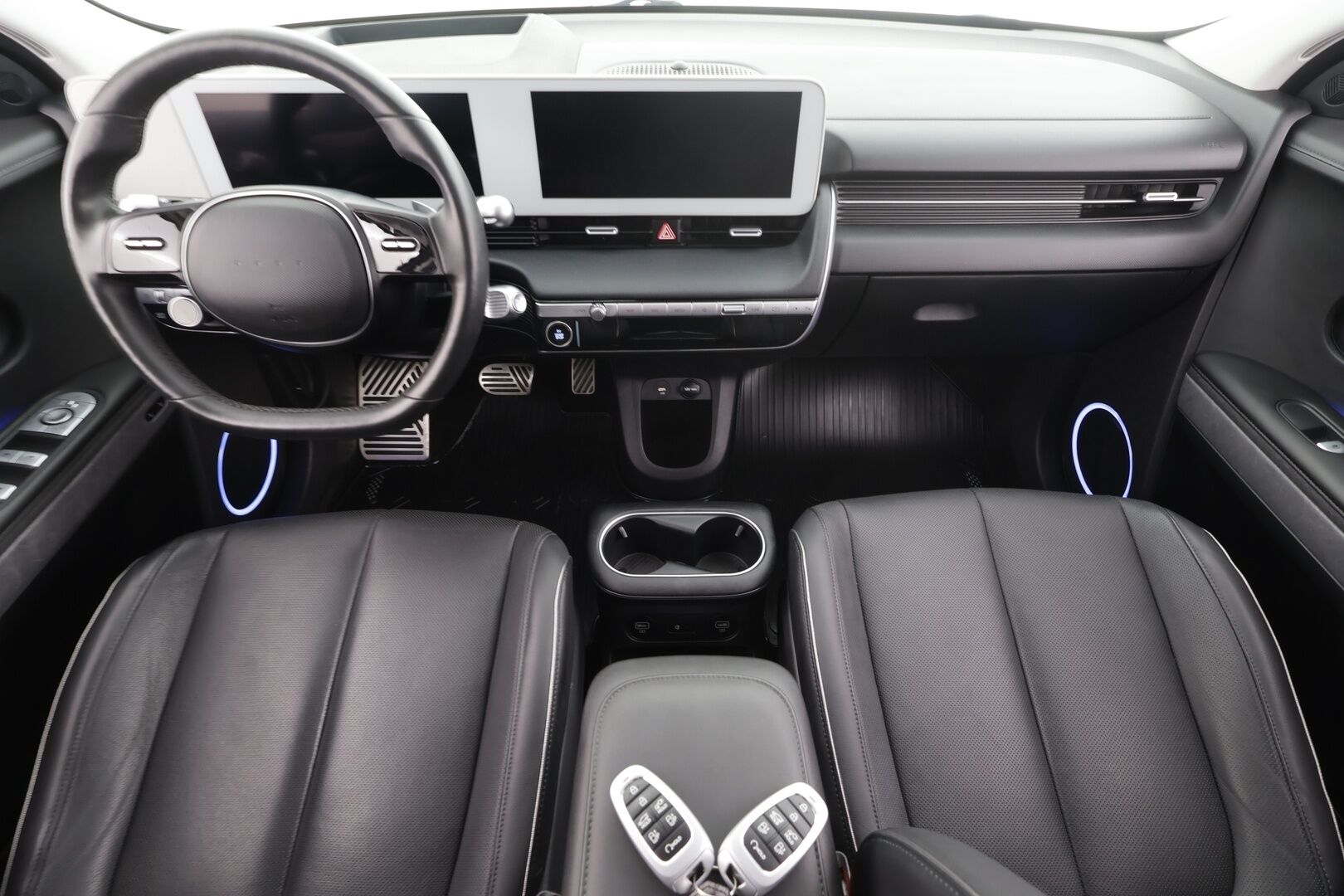 Hyundai IONIQ 5 2022 73 kWh 217 hv Premium * ACC / HUD / 360° / ILP / Muistipenkki / Koukku / Bose / LED / Ilmastoidut nahat / KeylessGo * - 1.Om Suomi-auto / Kahdet renkaat aluvanteilla