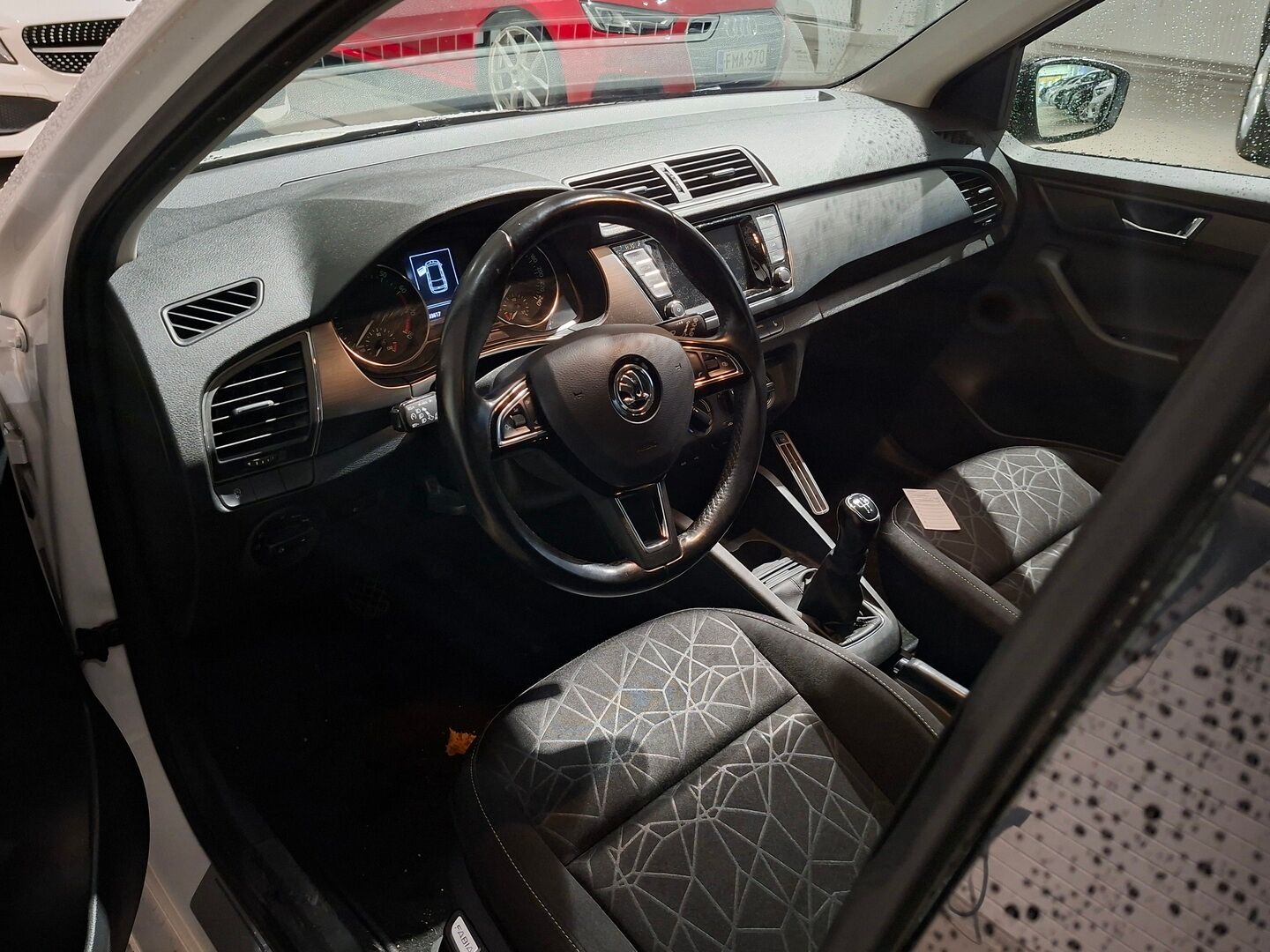 Skoda Fabia 2018 Combi 1,0 TSI 95 Clever - | Vakkari | Lohko.S.Pistoke | Tutkat takana | Suomi-auto |