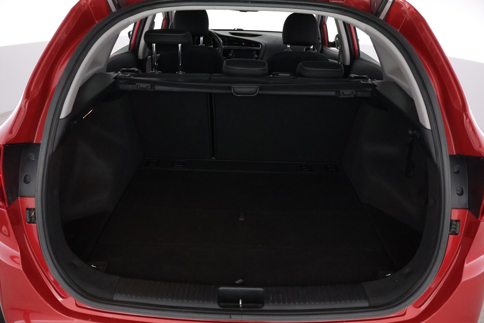 Kia cee'd 2018 1,6 CRDi ISG 136hv FIFA World Cup Edition SW DCT A/T Ecodynamics - Vetokoukku / Vakkari / Ratinlämmitin / Lohkolämmitin pistokkeella