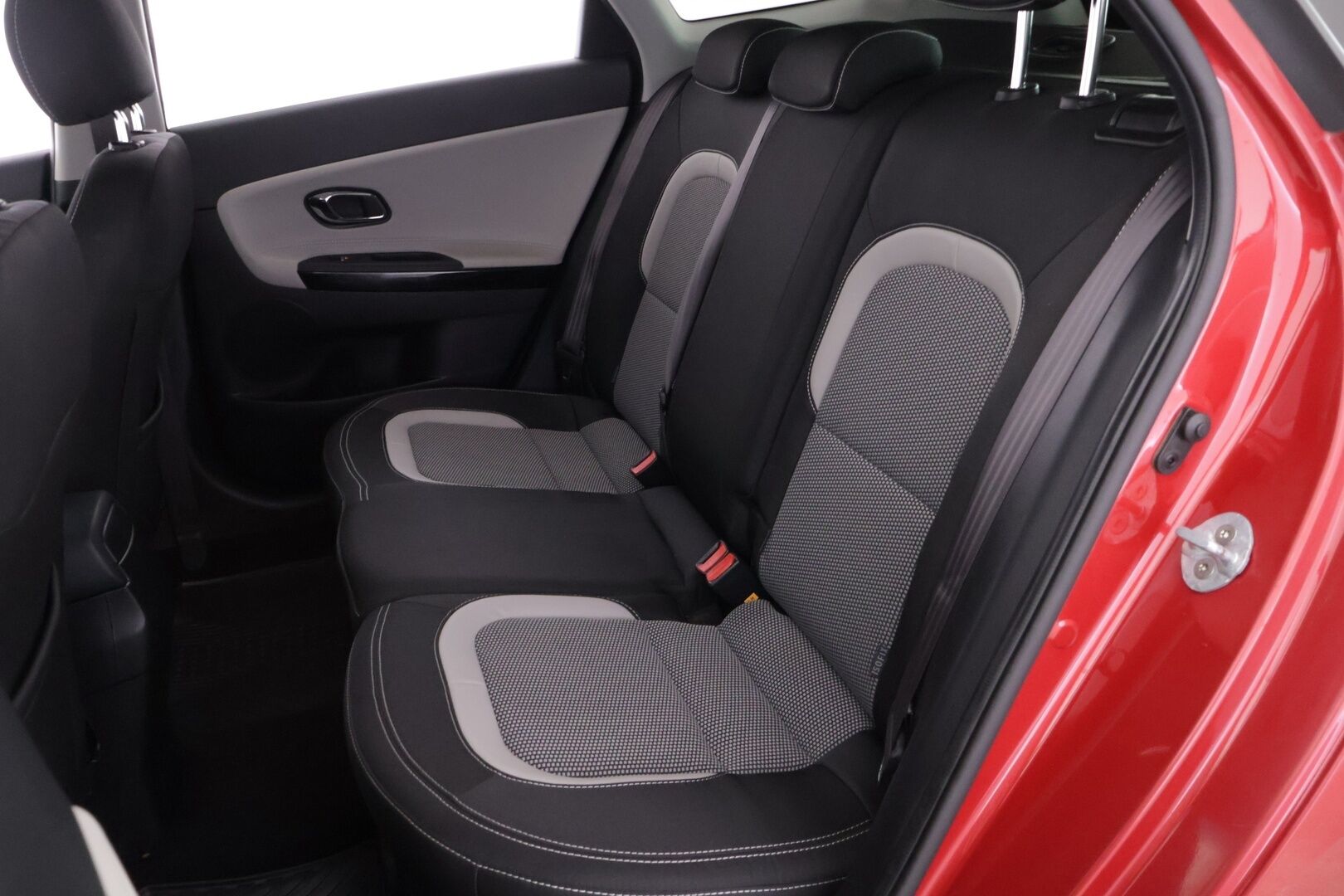 Kia cee'd 2018 1,6 CRDi ISG 136hv FIFA World Cup Edition SW DCT A/T Ecodynamics - Vetokoukku / Vakkari / Ratinlämmitin / Lohkolämmitin pistokkeella