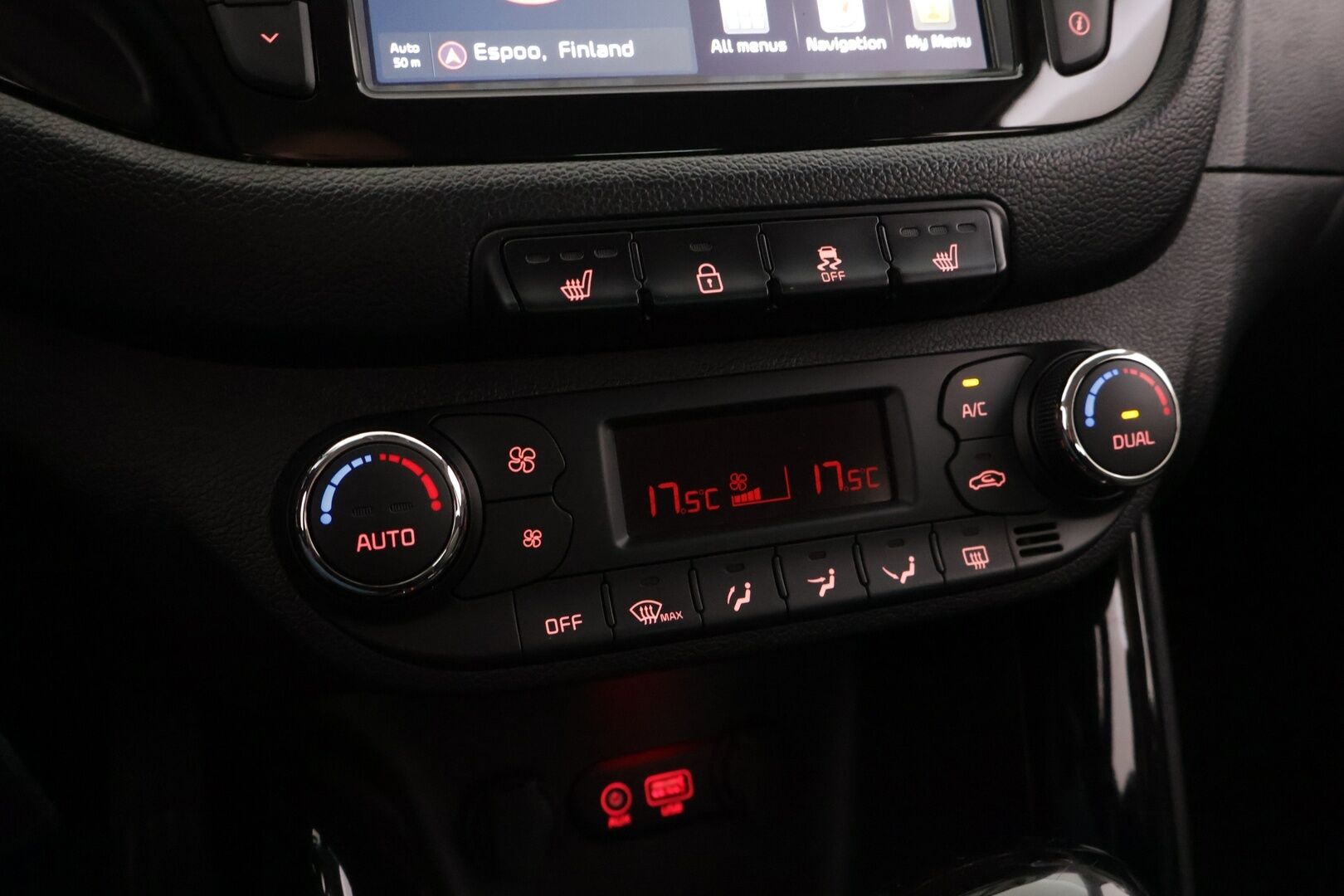 Kia cee'd 2018 1,6 CRDi ISG 136hv FIFA World Cup Edition SW DCT A/T Ecodynamics - Vetokoukku / Vakkari / Ratinlämmitin / Lohkolämmitin pistokkeella