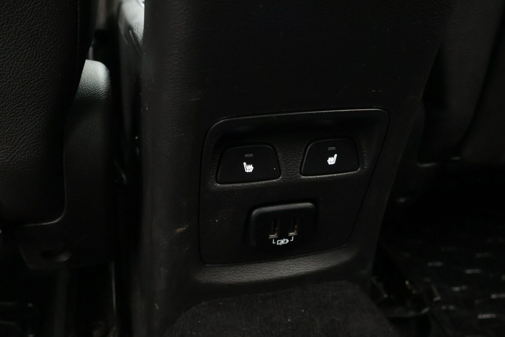 Opel Astra 2018 Sports Tourer Innovation 1,0 Turbo ECOTEC 78kW ECT5 ** Webasto / Vakkari / P-Kamera / BLIS / CarPlay / Sporttipenkit / Ratinlämmitin / Kaistavahti* - 2 renkaat / 2.Om / Suomi-auto* - HULLUT BLACKWEEK JATKOT - KORKOTARJOUS 2,49%