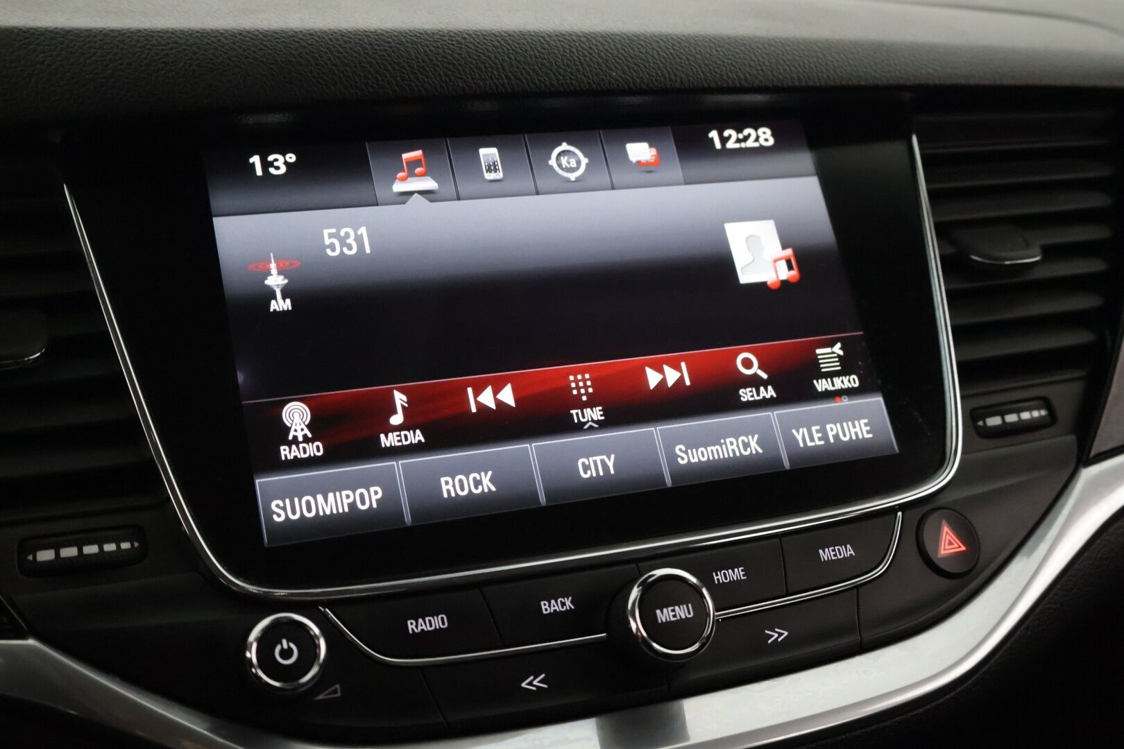 Opel Astra 2018 Sports Tourer Innovation 1,0 Turbo ECOTEC 78kW ECT5 ** Webasto / Vakkari / P-Kamera / BLIS / CarPlay / Sporttipenkit / Ratinlämmitin / Kaistavahti* - 2 renkaat / 2.Om / Suomi-auto* - HULLUT BLACKWEEK JATKOT - KORKOTARJOUS 2,49%