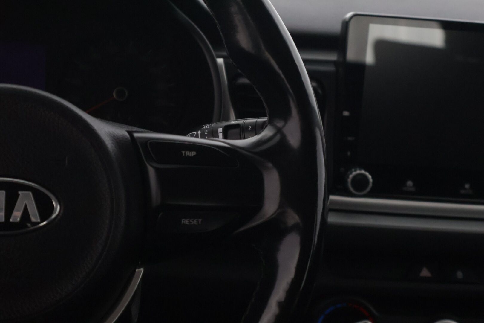 Kia Rio 2018 1,2 ISG LX EcoDynamics - | 1-Omisteinen | Huollettu merkkiliikkeessä | Kahdet hyvät renkaat + alumiinivanteet | ApplearPlay & AndroidAuto |  