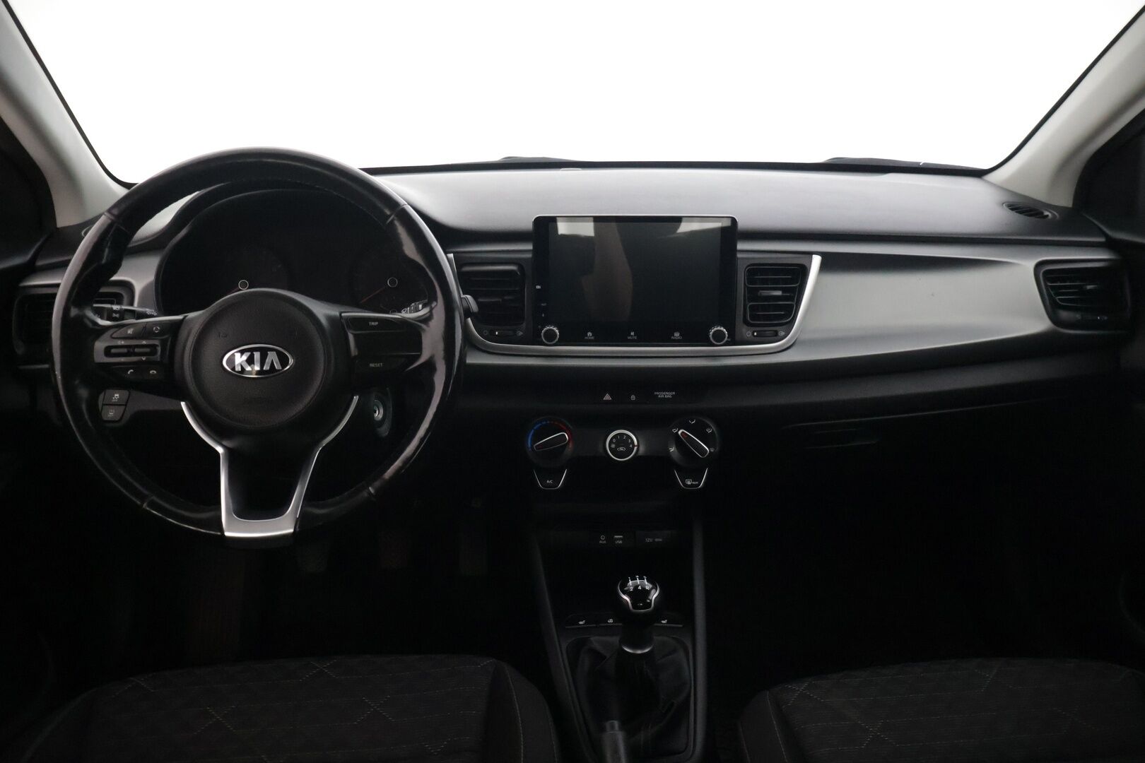 Kia Rio 2018 1,2 ISG LX EcoDynamics - | 1-Omisteinen | Huollettu merkkiliikkeessä | Kahdet hyvät renkaat + alumiinivanteet | ApplearPlay & AndroidAuto |  