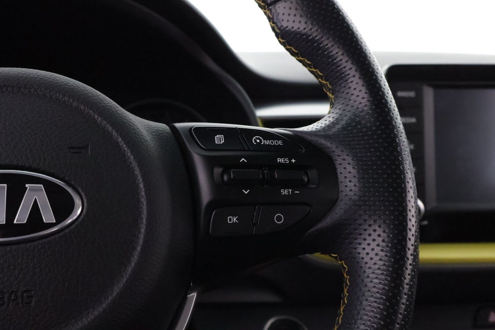 Kia Stonic 2018 1,0 T-GDI ISG 120hv TX Design EcoDynamics *Suomiauto / Merkkihuollettu / P.Kamera / Lohko&Sisä / Vakkari / Navi / Ratinlämmitin*