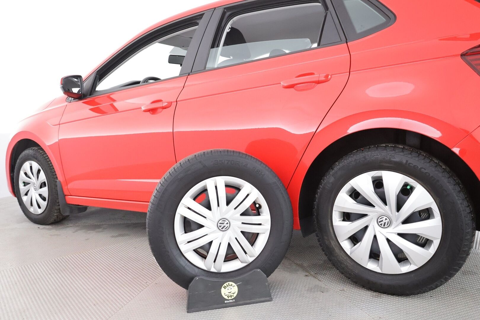 Volkswagen Polo 2018 Trendline 1,0 55 kW * Suomi-auto / Lohko&Sisätilanlämmitin / Vakkari / Ilmastointi / Kahdet renkaat - Pienet kulut / Ilmainen kotiintoimitus / 2x renkaat