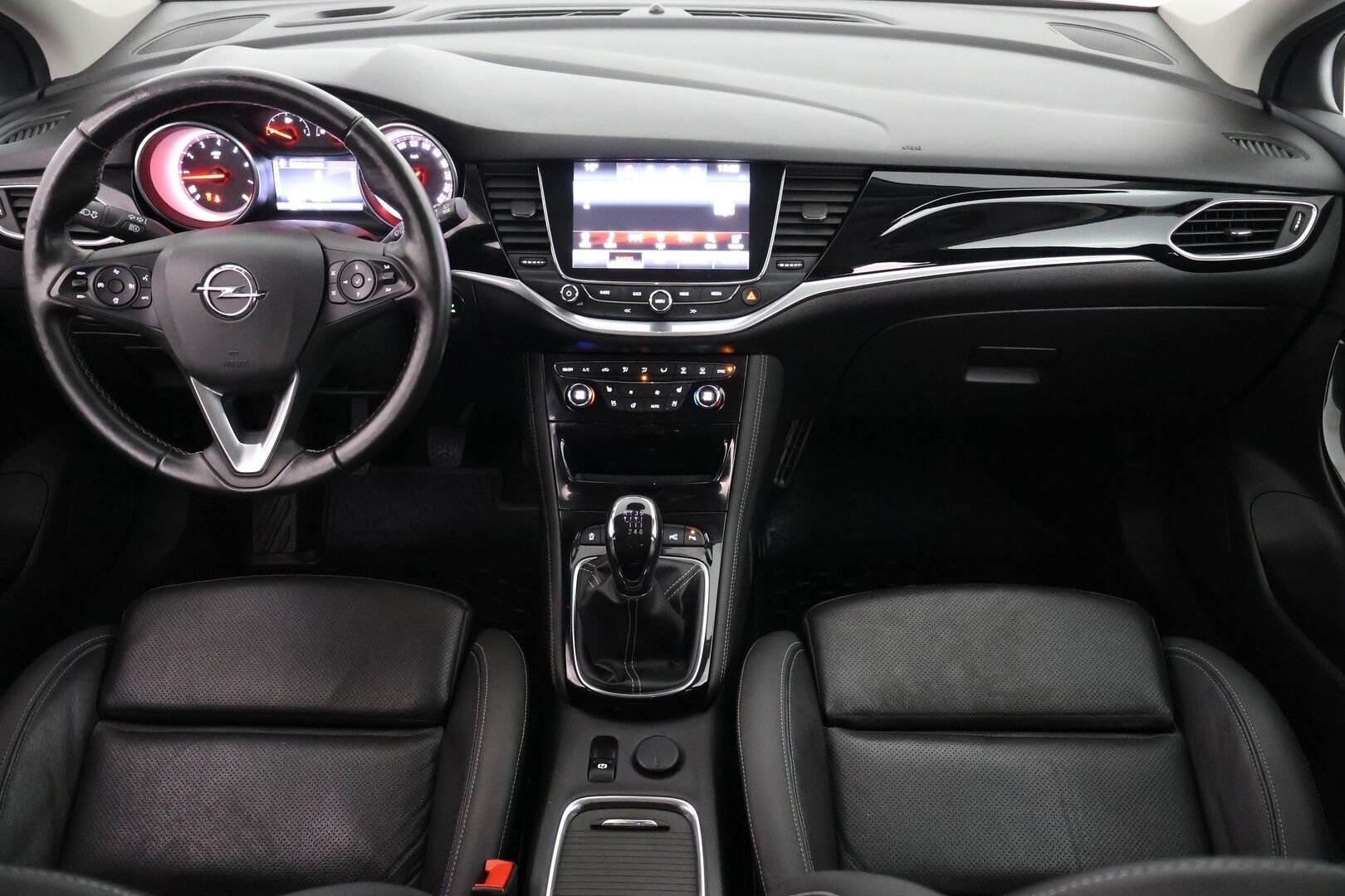 Opel Astra 2018 5-ov Innovation 1,4 Turbo Start/Stop 110kW MT6 - Matrix-LED | Muistipenkki  | Adapt. vak. | Nahkasisusta | Hieronta | Kaistavahti | Ilmastoidut ja lämmitettävät etuistuimet 