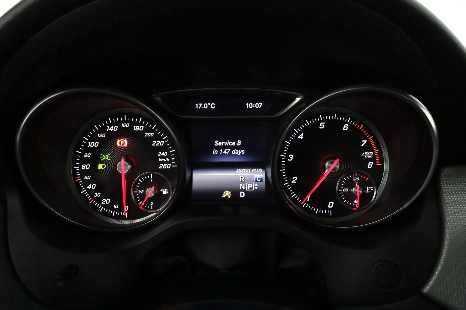 Mercedes-Benz CLA 2018 180 A Premium Business *Vakkari / Webasto / P.kamera / LED / Puolinahat / Sporttipenkit* - Suomi-auto / Kahdet renkaat aluvanteilla