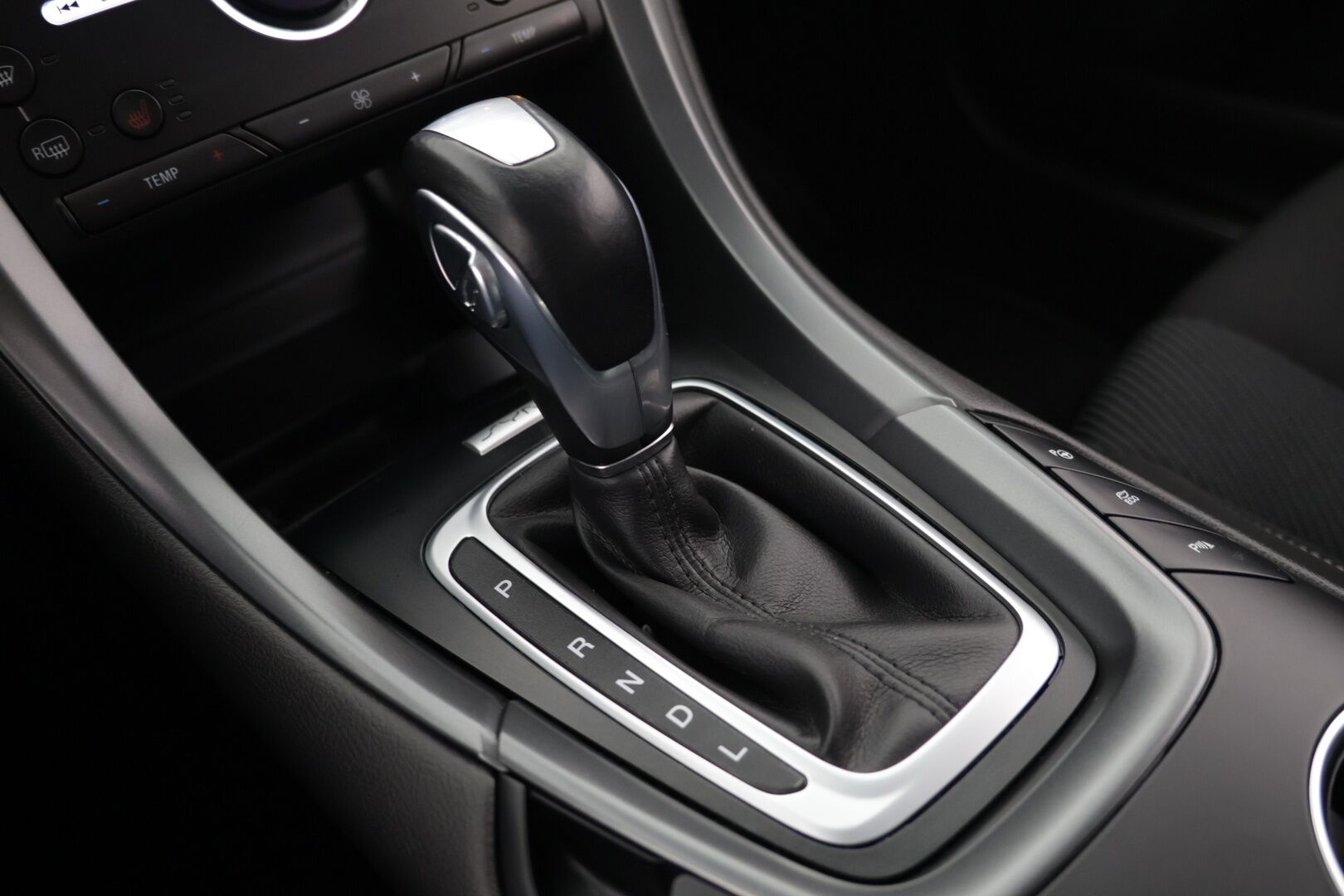 Ford Mondeo 2018 2,0 187hv eCVT Titanium HEV Edition - Suomi-auto | LED | Navi | Kahdet renkaat
