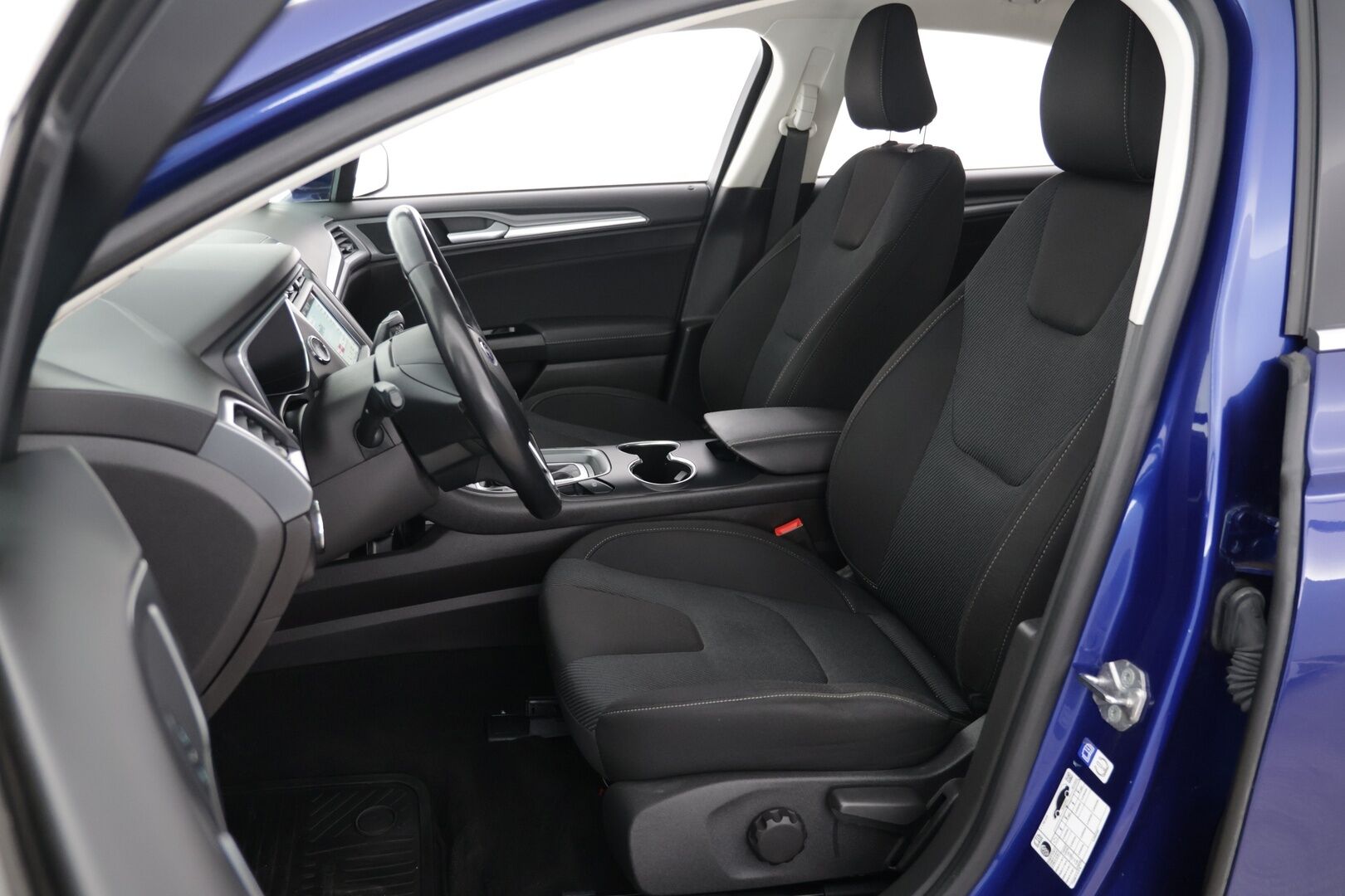 Ford Mondeo 2018 2,0 187hv eCVT Titanium HEV Edition * ACC / Suomi-auto / LED / Navi / Lohko / Sähkökontti * - Hyvin pidetty / Juuri katsastettu / Kattavat varusteet - HULLUT AVAJAISHULINAT KORKOTARJOUS 3,29 %