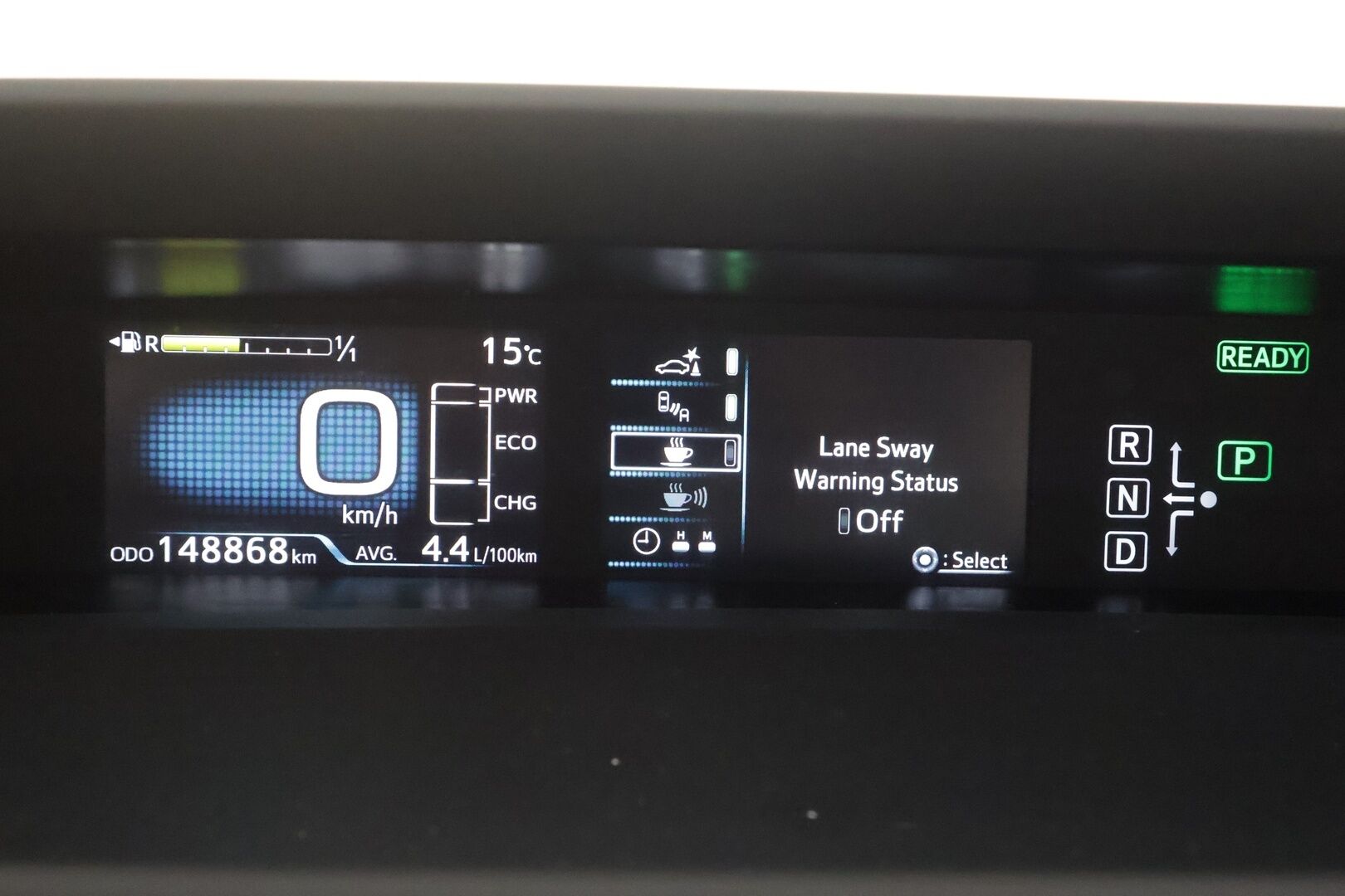 Toyota Prius 2018 Premium - | ACC | Webasto | Koukku | JBL | Nahat | P.kamera | Navi | LED | BSM | Keyless | Merkkihuollot | 2x renkaat vanteineen | 