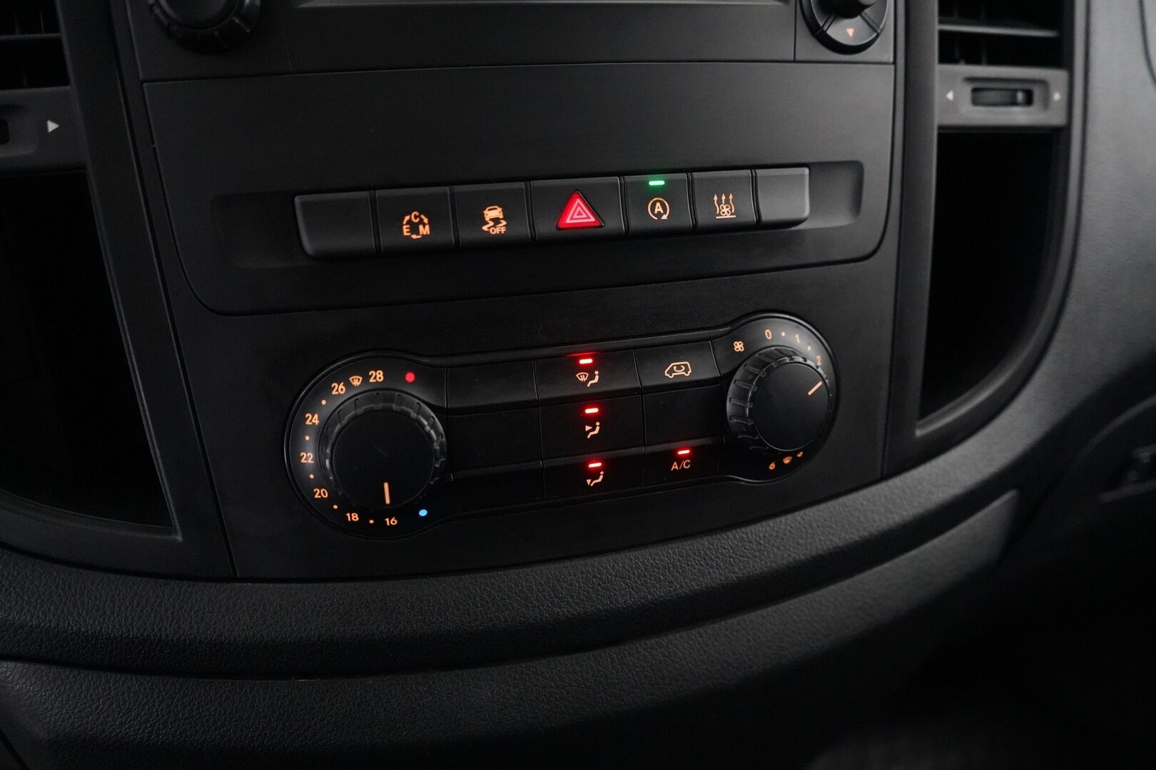 Mercedes-Benz Vito 2018 114CDI 4x4- 3,05/34K pitkä A3 A Winter - Webasto | Peruutuskamera | Vakkari | Suomi-auto | Kahdet renkaat vanteineen | Juuri katsastettu