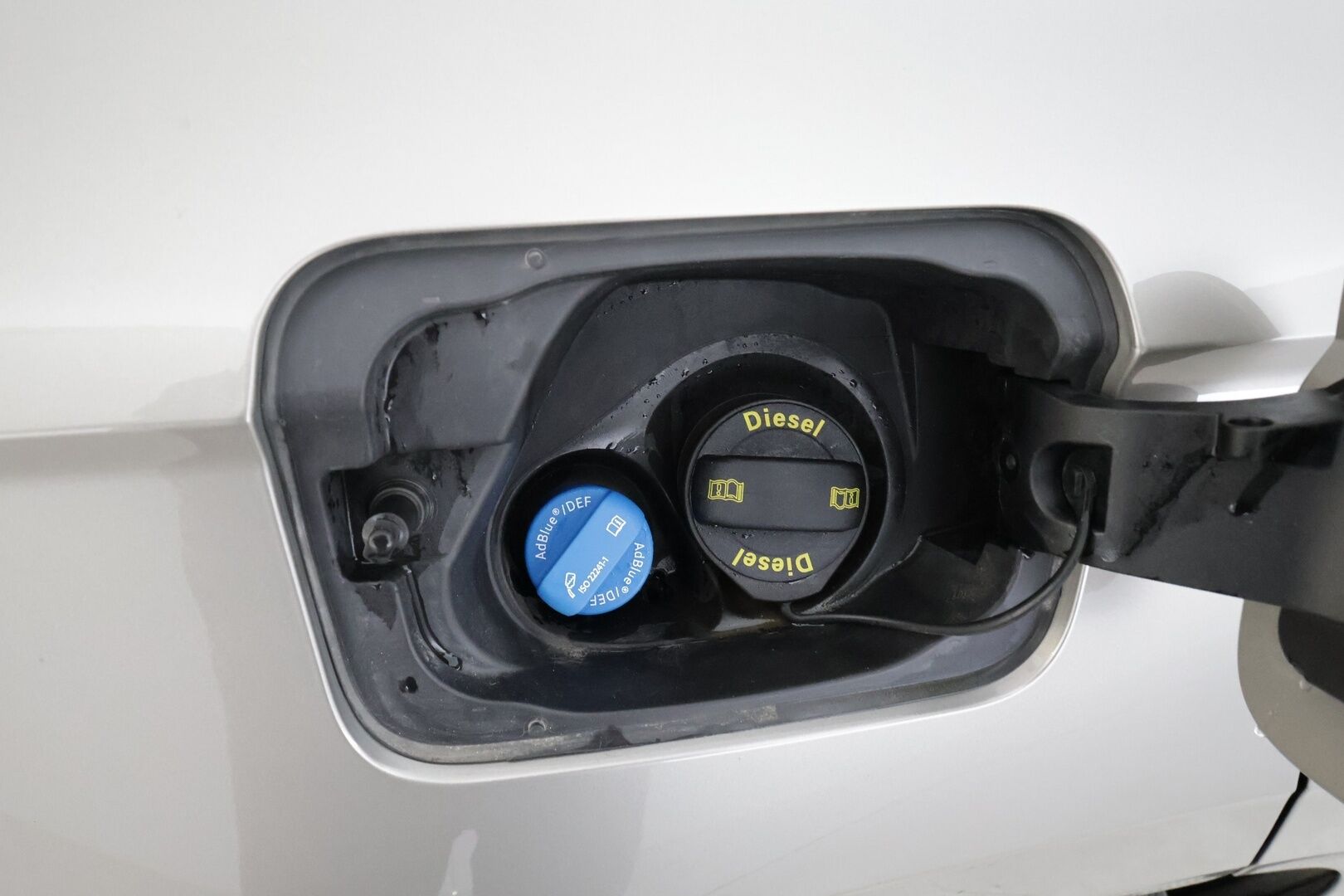 Skoda Karoq 2018 2,0 TDI 150 4x4 Style DSG * ACC / P.kamera / LED / Navi / Webasto / Koukku / KeylessGo * - Talvivarusteet / 1.Om Suomi-auto / Kahdet renkaat aluvanteilla - HULLUT AVAJAISHULINAT KORKOTARJOUS 3,29 %