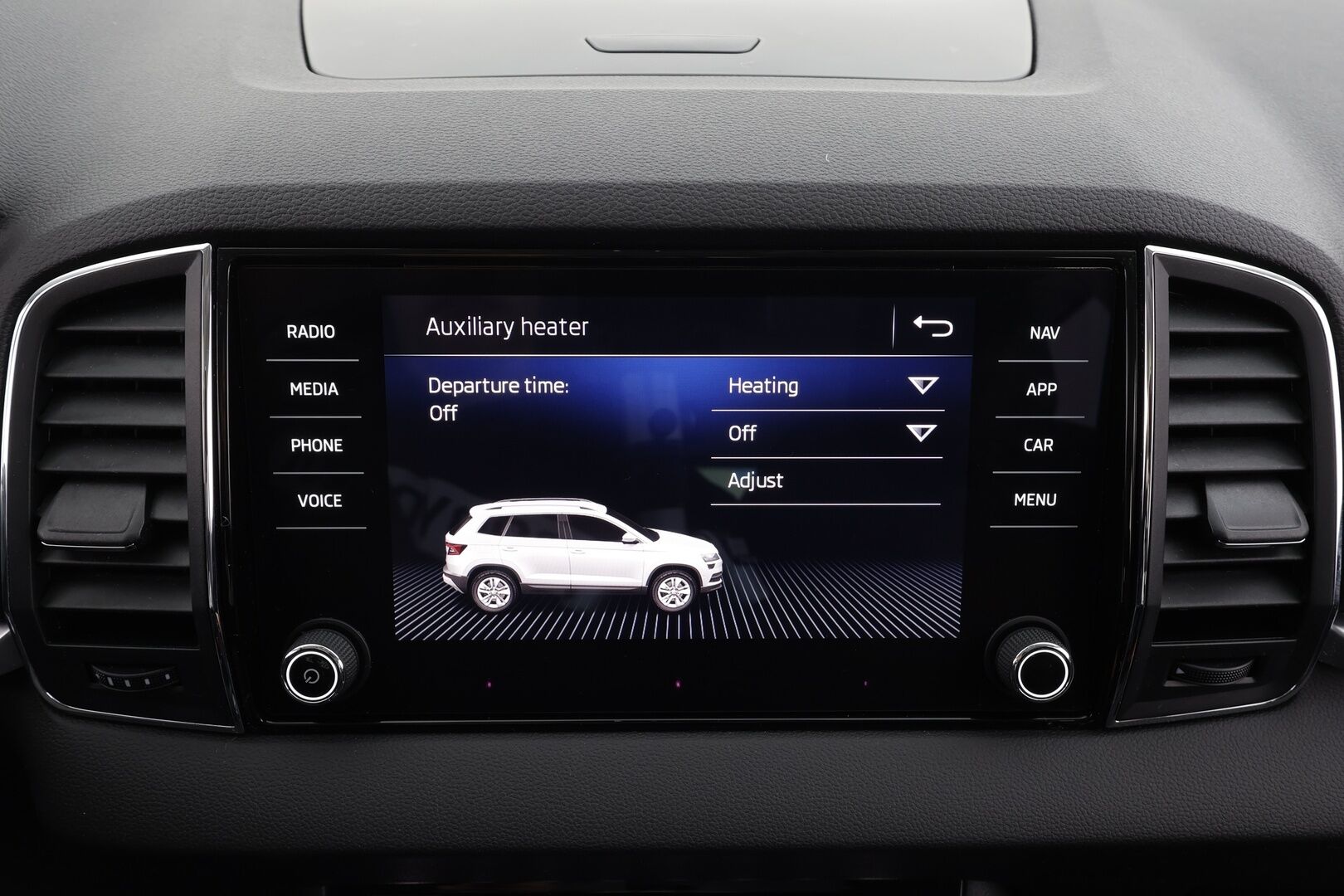 Skoda Karoq 2018 2,0 TDI 150 4x4 Style DSG * ACC / P.kamera / LED / Navi / Webasto / Koukku / KeylessGo * - 1.Om Suomi-auto / Kahdet renkaat aluvanteilla - HULLU BLACKWEEK KORKOTARJOUS 2,49%