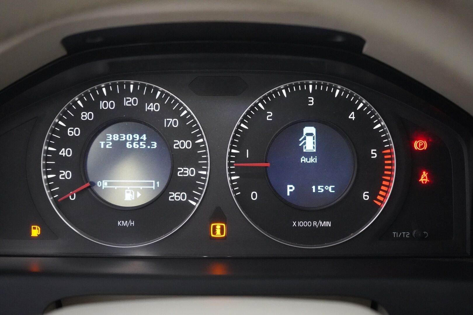 Volvo XC70 2007 D5 AWD Momentum aut - YritysOutlet - Myydään vain yrityksille - – Tämä auto myydään YritysOutlet -valikoimasta vain yritykselle | Kahdet Volvon vanteet | Viimeisin huolto 6 / 26 | Viimeisin katsastus 6 / 26!*