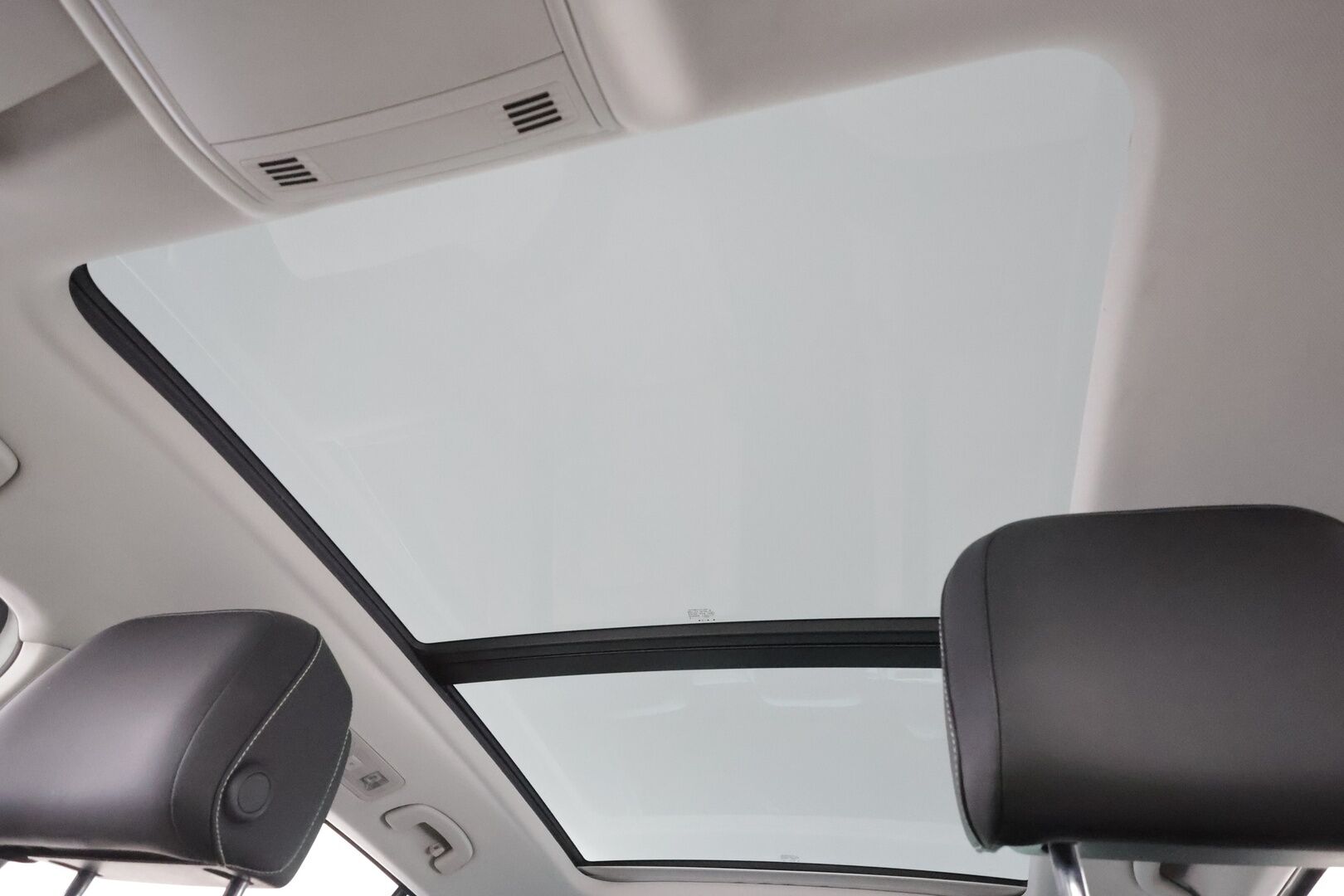 Volkswagen Tiguan 2018 Highline 2,0 TSI 132 kW (180 hv) 4MOTION DSG-automaatti Winter Edition - | Panorama | Webasto | Koukku | ACC | Adapt.LED | 360 | Muistipenkki | Kaistavahti | Navi | Keyless | 1-om Suomi-auto | Kahdet renkaat | Merkkihuollot |