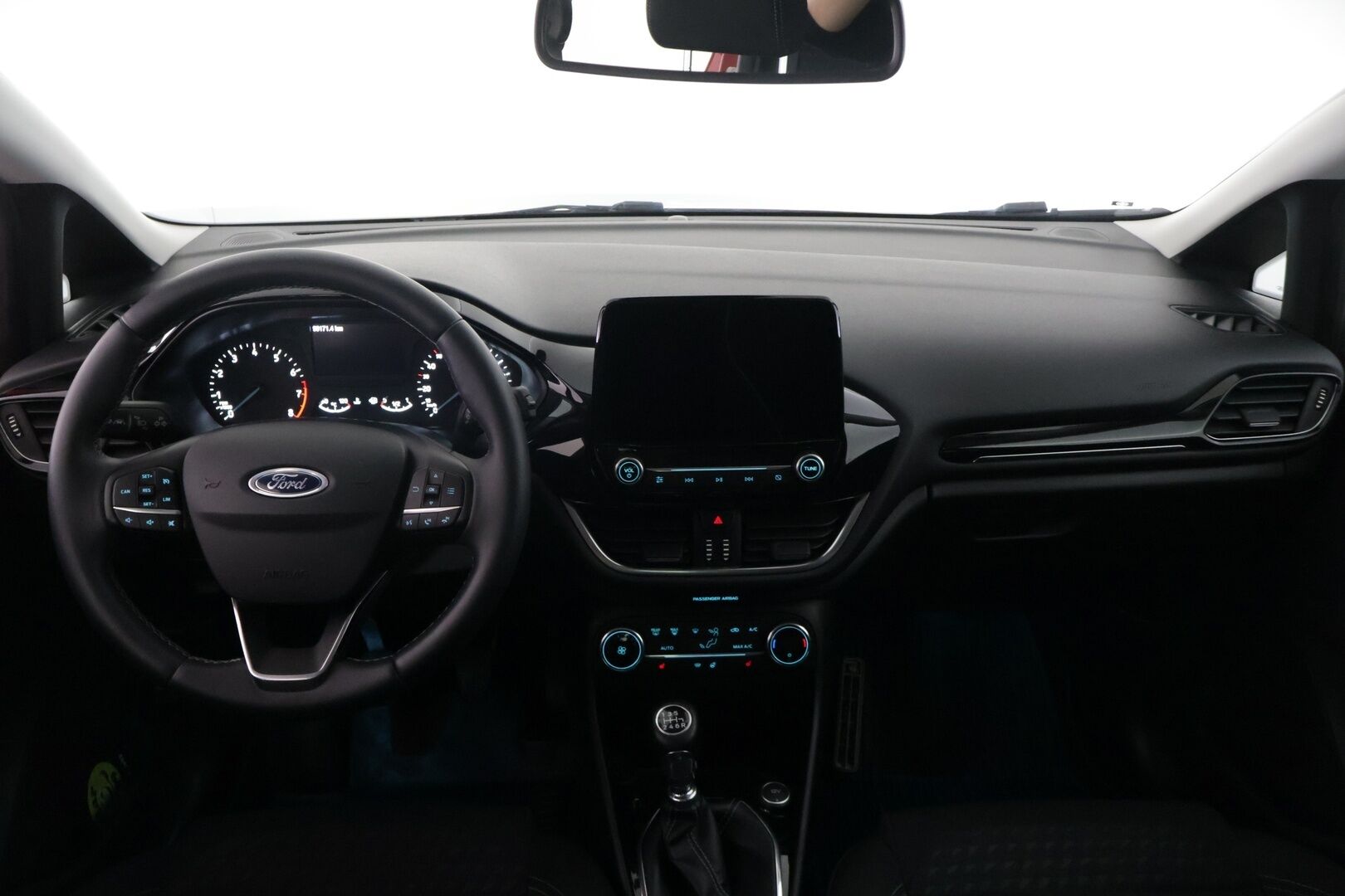Ford Fiesta 2018 1,0 EcoBoost 100hv M6 Titanium 5-ovinen - | P. kamera | lohko+sisähaara | Jakohihna tehty 06/2026 |