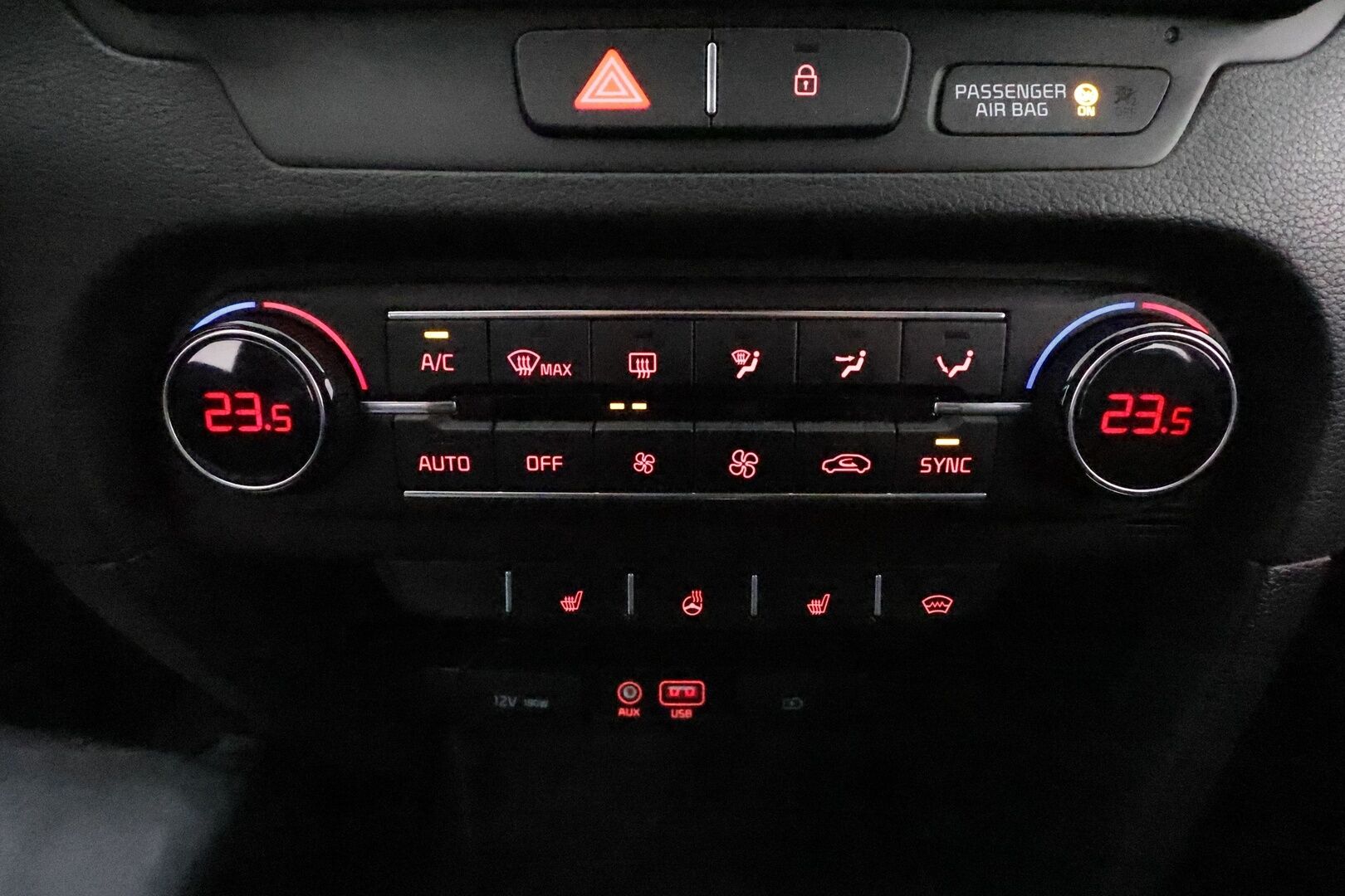 Kia Ceed 2019 1,0 T-GDI ISG 120hv EX 5D EcoDynamics **Vakkari / P.kamera / Apple&Android / Lohkolämmitin / Puolinahat** - Suomi-auto / Kahdet renkaat aluvanteilla / Penkinlämmittimet takana / Tuulilasin lämmitin / Ratin lämmitin