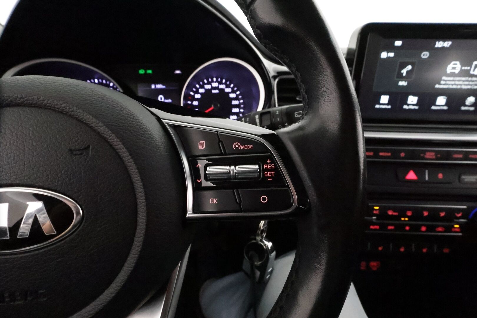Kia Ceed 2019 1,0 T-GDI ISG 120hv EX 5D EcoDynamics **Vakkari / P.kamera / Apple&Android / Lohkolämmitin / Puolinahat** - Suomi-auto / Kahdet renkaat aluvanteilla / Penkinlämmittimet takana / Tuulilasin lämmitin / Ratin lämmitin