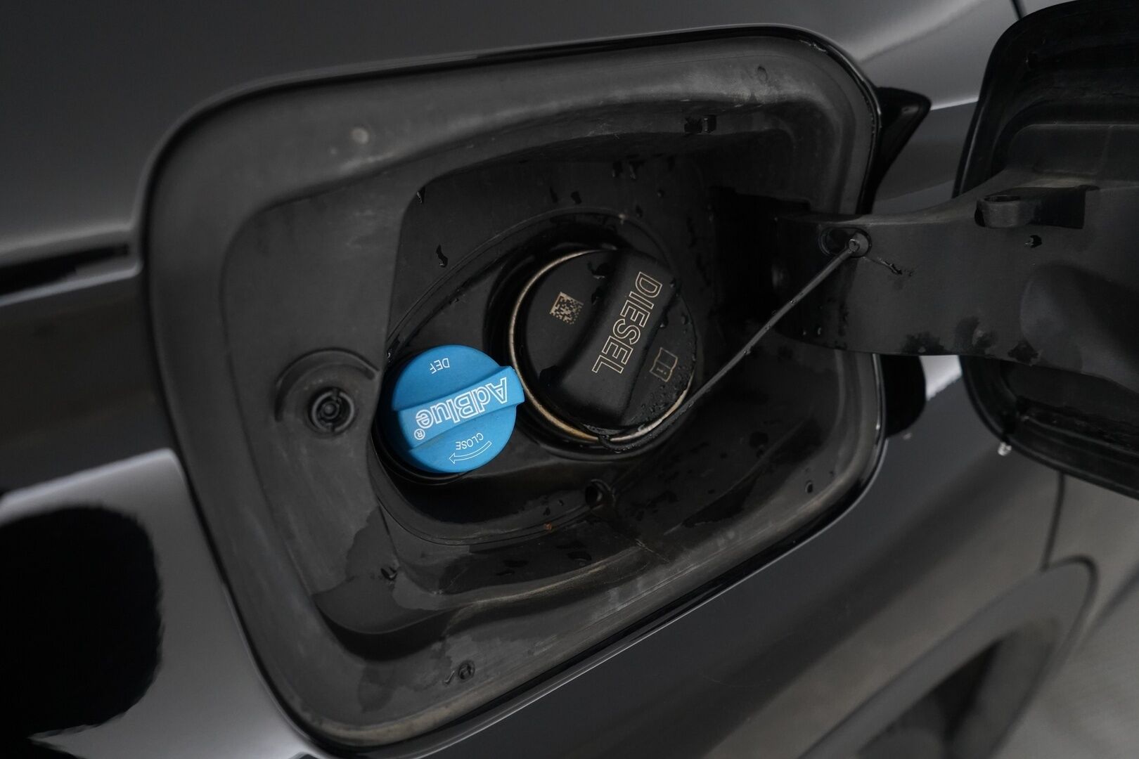 BMW X1 2019 F48 xDrive 18d A Business Pro* HUD / Panorama / Vetokoukku / Keyless / Hifi * - Suomi-auto / Huippuvarusteet / Kahdet OEM Vanteet / Viimeisin huolto 9/2025