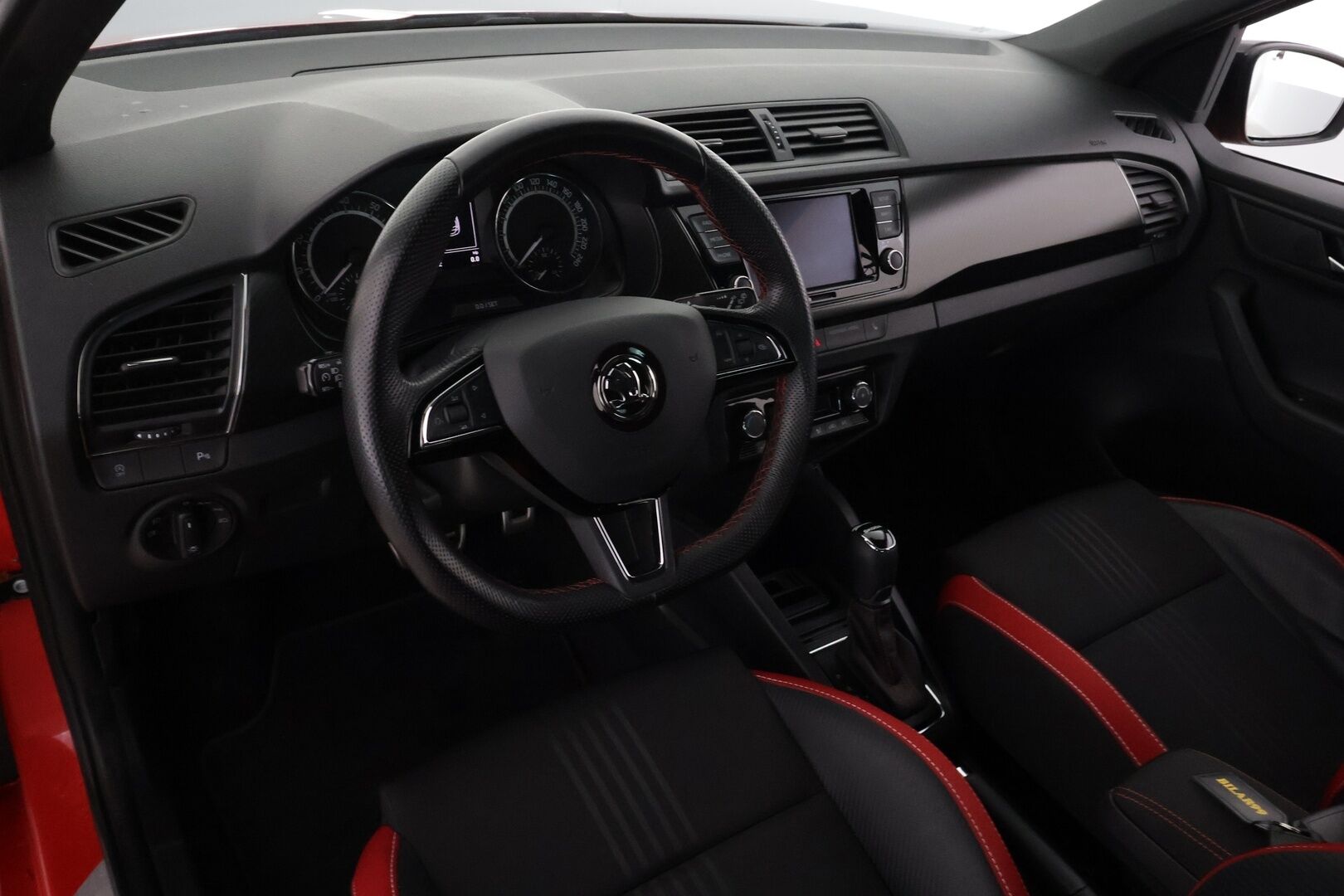 Skoda Fabia 2019 1,0 TSI 110 Monte Carlo DSG Autom. - | LED | Sporttipenkit | P.kamera | Puolinahat | Keyless | BSM | Front Assist | Lohko+sisälämmitin | Apple & Android | 1-om suomiauto | 