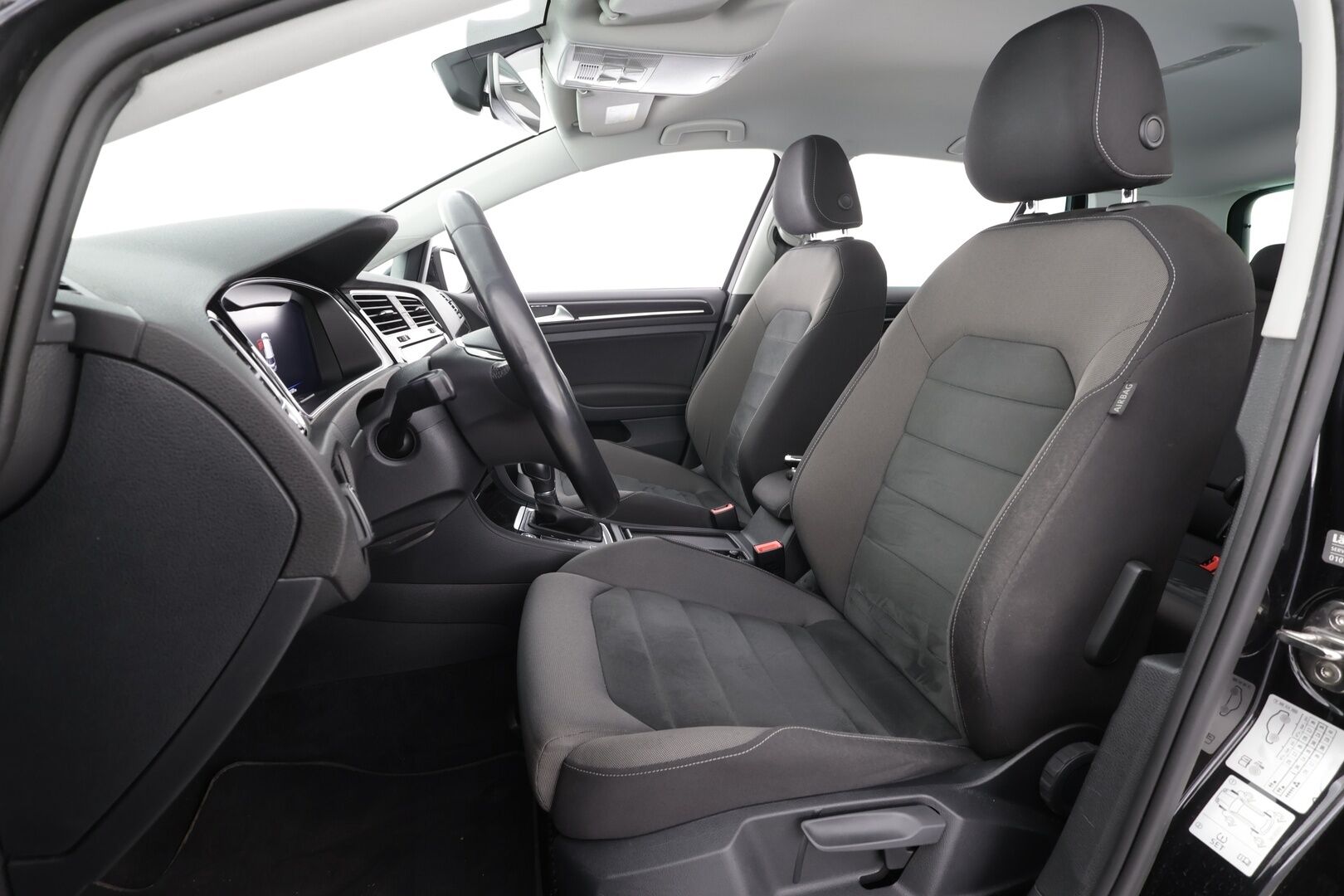 Volkswagen Golf 2019 Highline 1,5 TSI EVO 96 kW (130 hv) BLUEMOTION DSG * ACC / Webasto / LED / P.Kamera / Keyless / Apple&Android * - Suomi-auto / Kahdet Renkaat - HULLUT AVAJAISHULINAT KORKOTARJOUS 3,29 %