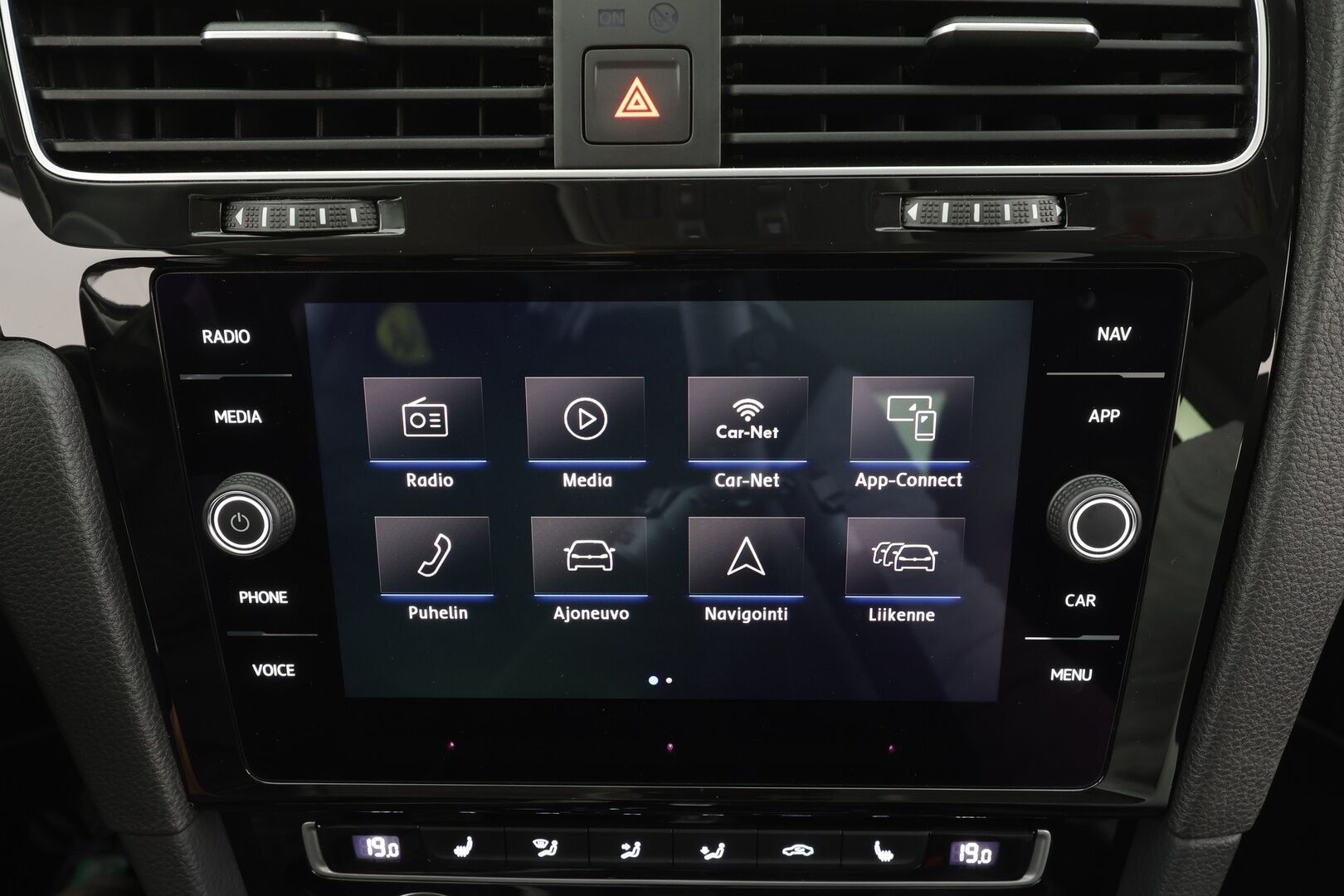 Volkswagen Golf 2019 Highline 1,5 TSI EVO 96 kW (130 hv) BLUEMOTION DSG * ACC / Webasto / LED / P.Kamera / Keyless / Apple&Android * - Suomi-auto / Kahdet Renkaat - HULLUT AVAJAISHULINAT KORKOTARJOUS 3,29 %