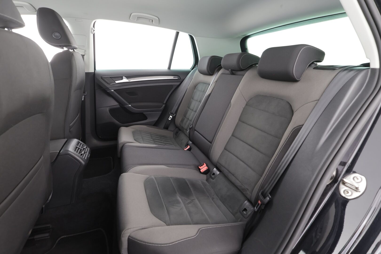 Volkswagen Golf 2019 Highline 1,5 TSI EVO 96 kW (130 hv) BLUEMOTION DSG * ACC / Webasto / LED / P.Kamera / Keyless / Apple&Android * - Suomi-auto / Kahdet Renkaat - HULLUT AVAJAISHULINAT KORKOTARJOUS 3,29 %