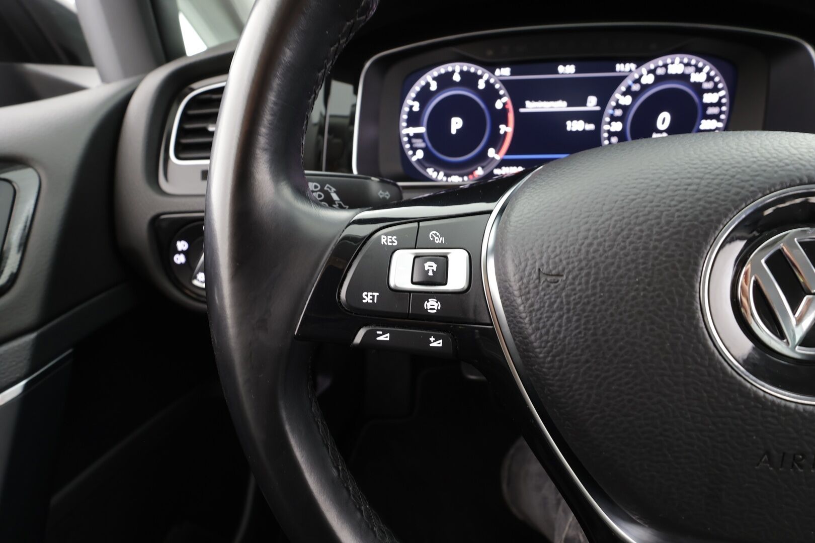 Volkswagen Golf 2019 Highline 1,5 TSI EVO 96 kW (130 hv) BLUEMOTION DSG * ACC / Webasto / LED / P.Kamera / Keyless / Apple&Android * - Suomi-auto / Kahdet Renkaat - HULLUT AVAJAISHULINAT KORKOTARJOUS 3,29 %