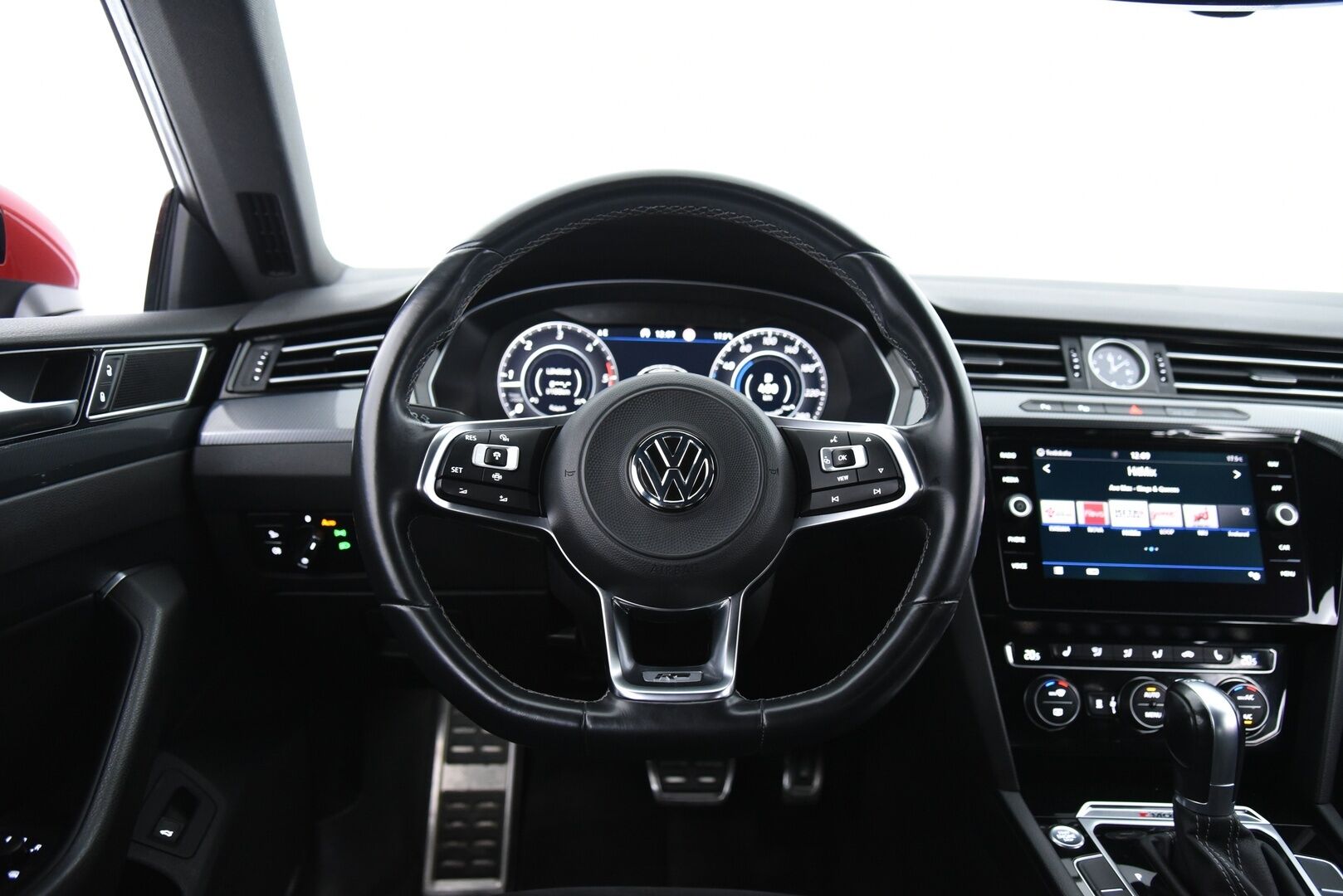 Volkswagen Arteon 2019 R-Line Limited Edition 2,0 TDI SCR 140 kW 4MOTION DSG-aut. / Suomi-auto / Adapt. Vak. / Digimittaristo / Webasto / Navi / - Hyvin varusteltu / Jakohihna vaihdettu 06.2025! / BLIS / Matrix-led