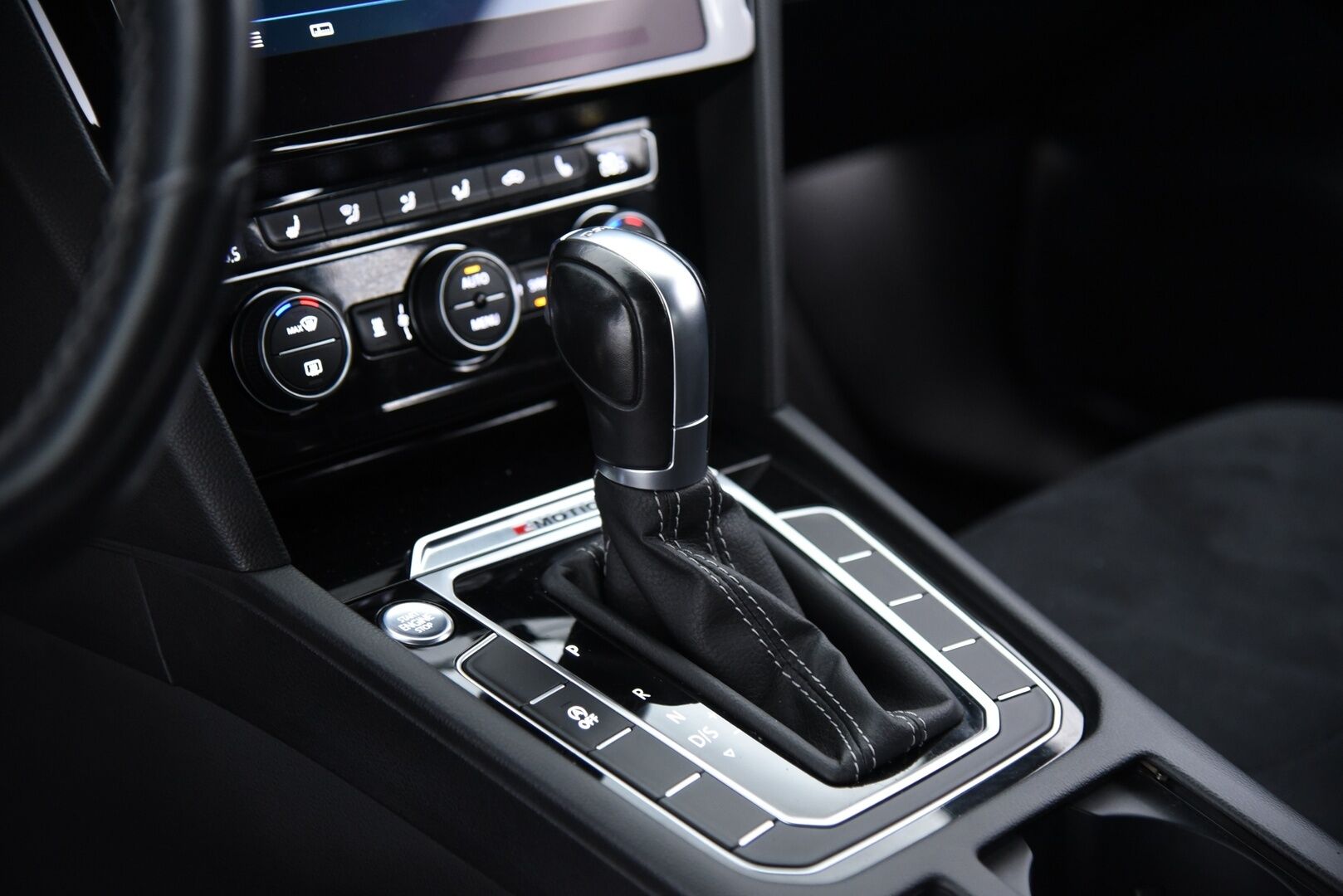 Volkswagen Arteon 2019 R-Line Limited Edition 2,0 TDI SCR 140 kW 4MOTION DSG-aut. / Suomi-auto / Adapt. Vak. / Digimittaristo / Webasto / Navi / - Hyvin varusteltu / Jakohihna vaihdettu 06.2025! / BLIS / Matrix-led