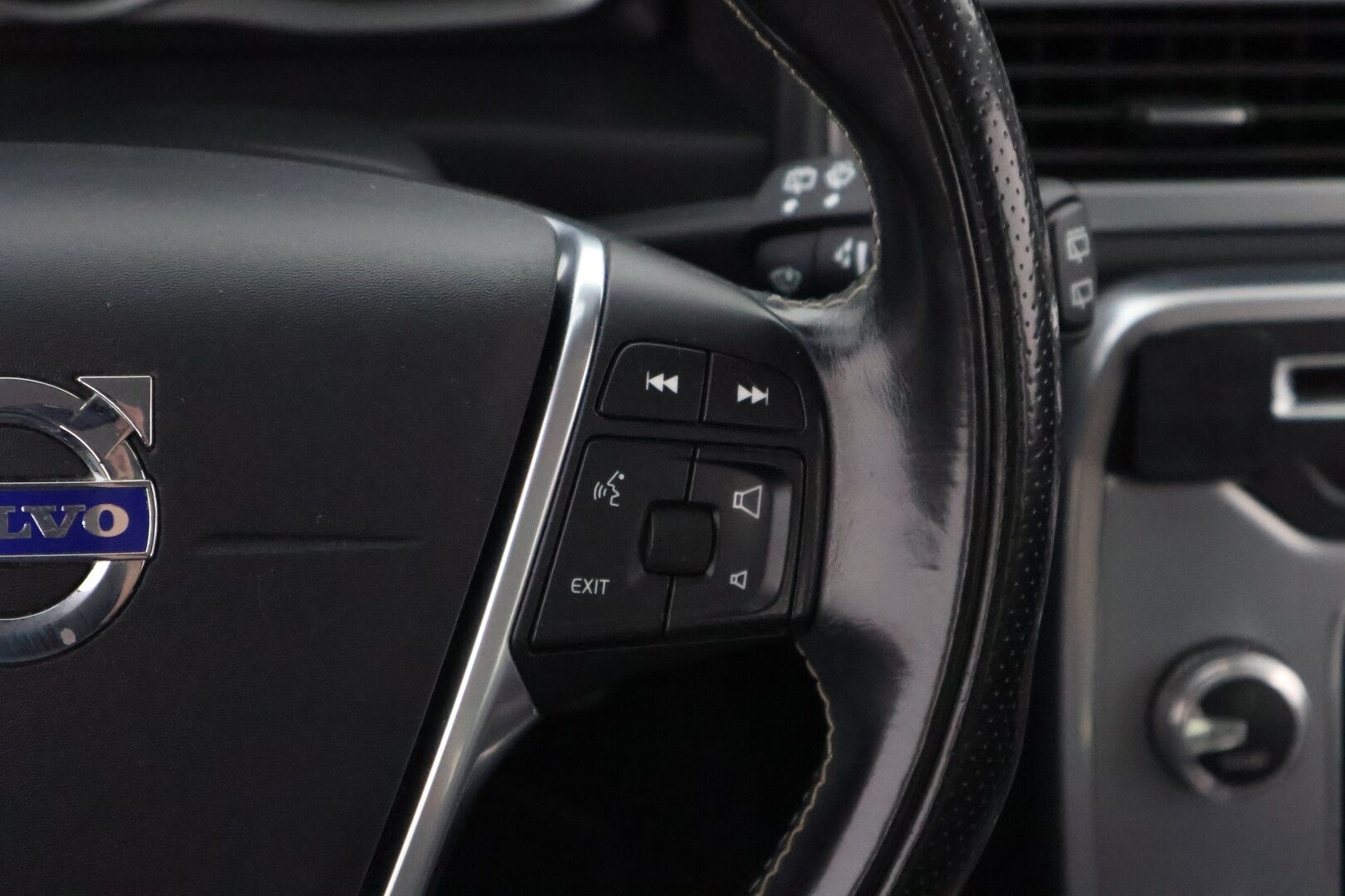 Volvo V70 2016 T4 Classic Dynamic Edition aut * Webasto / Adapt.Vakkari / Koukku / High Perf Audio / Digimittari / Nahkasisusta - VOC / Jakopää juuri tehty / Muistipenkki / Harvoin tarjolla!