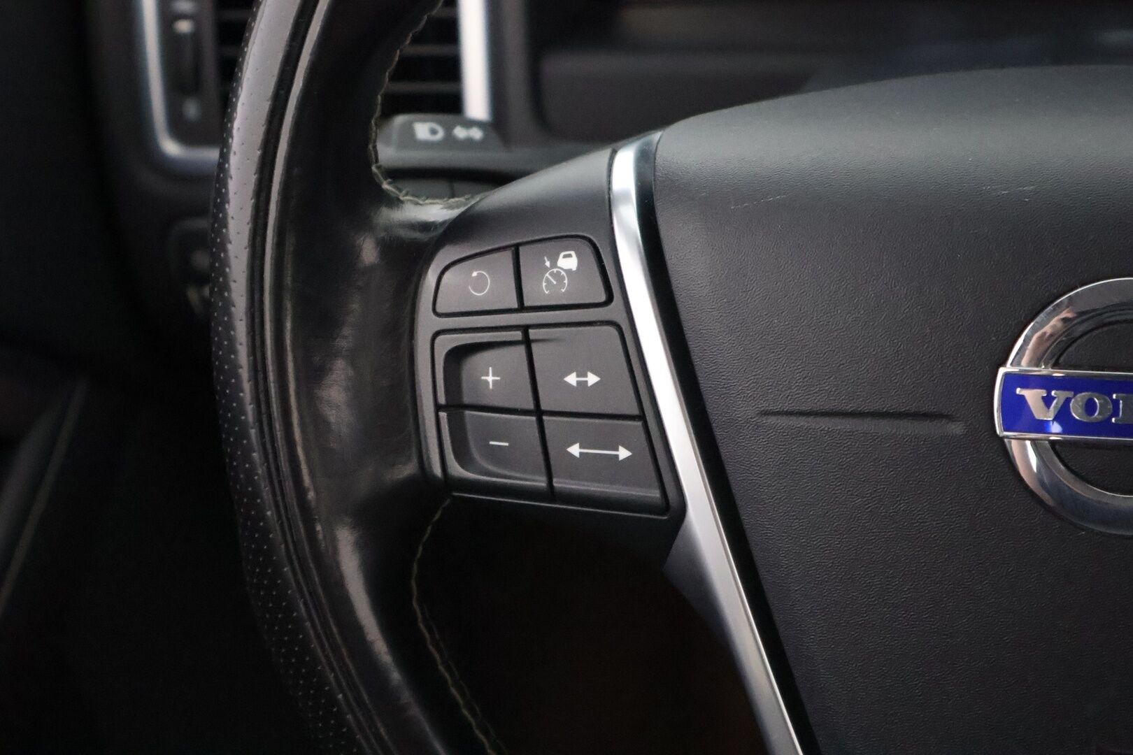 Volvo V70 2016 T4 Classic Dynamic Edition aut * Webasto / Adapt.Vakkari / Koukku / High Perf Audio / Digimittari / Nahkasisusta - VOC / Jakopää juuri tehty / Muistipenkki / Harvoin tarjolla!