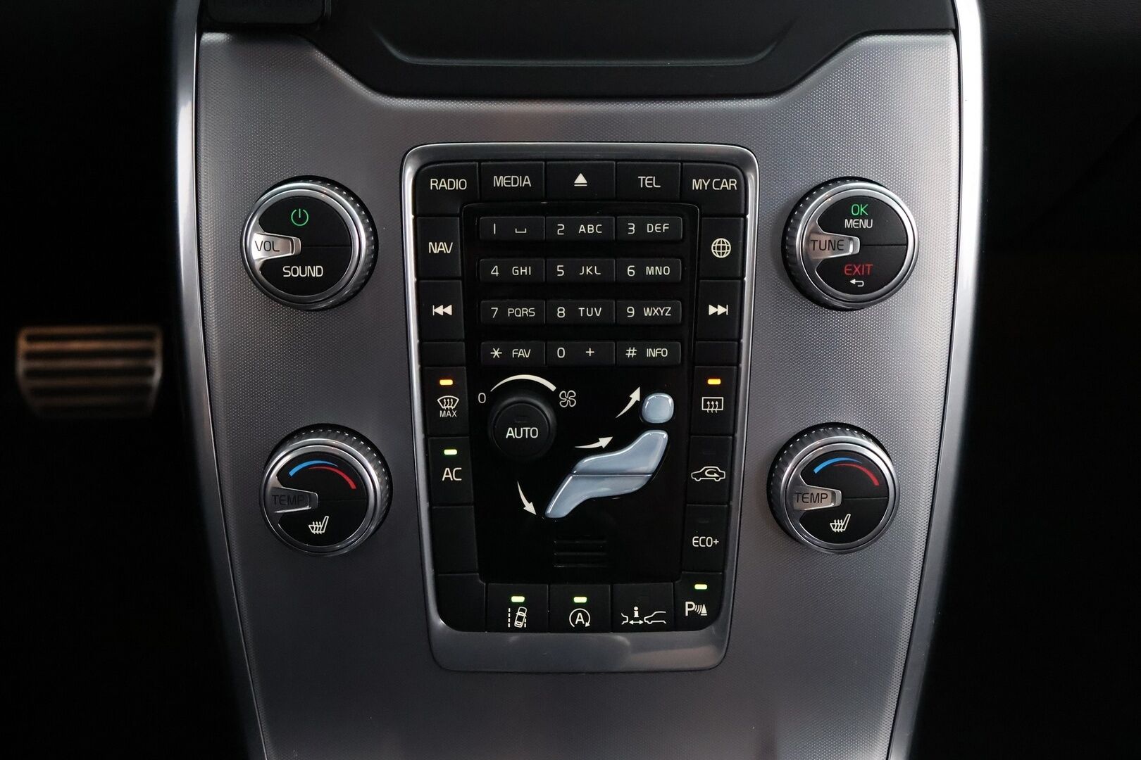 Volvo V70 2016 T4 Classic Dynamic Edition aut * Webasto / Adapt.Vakkari / Koukku / High Perf Audio / Digimittari / Nahkasisusta - VOC / Jakopää juuri tehty / Muistipenkki / Harvoin tarjolla!