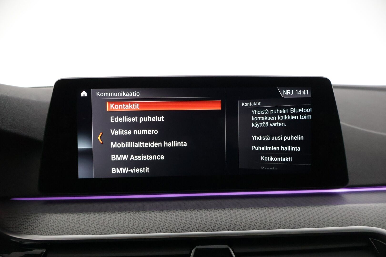 BMW 520 2017 G30 Sedan 520d xDrive Business M Sport * HUD / Muistipenkki / P-Kamera / Kattoluukku / Adapt. LED / Nahkasisusta / Hifit * - * Kahdet renkaat & vanteet / Hyvin huollettu! *