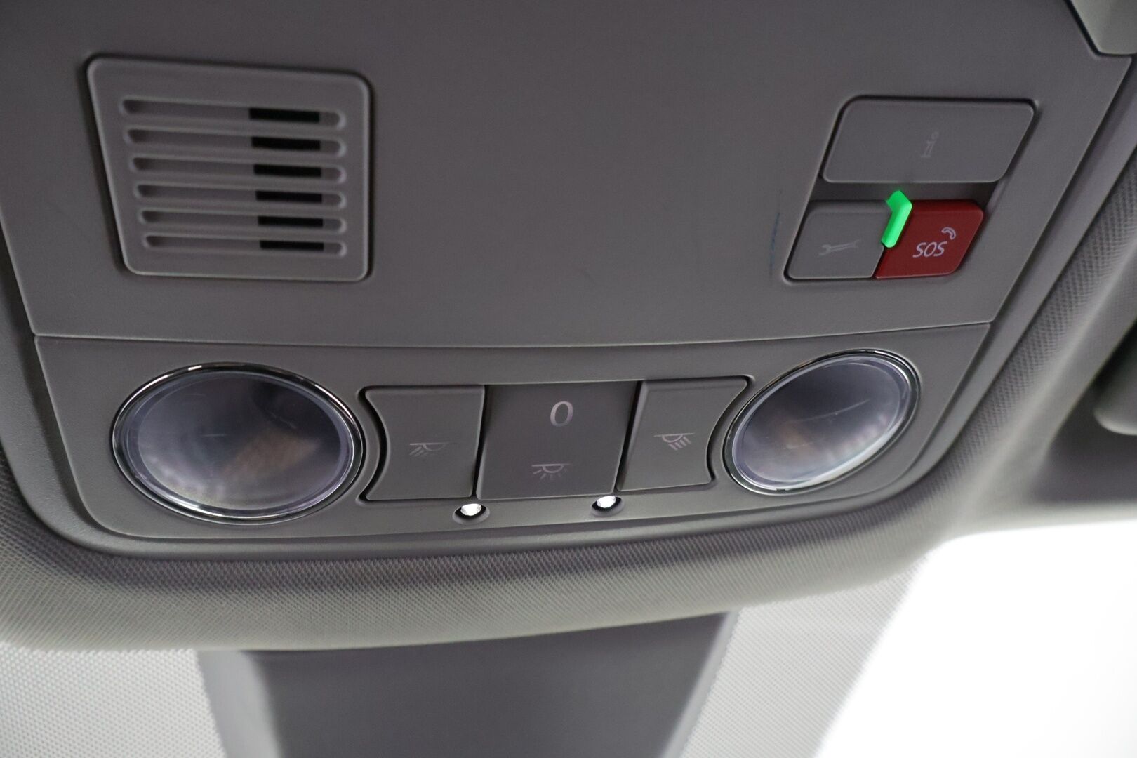 Skoda Karoq 2019 1,6 TDI Style DSG Autom. *ACC / Webasto / P.kamera / Lämmitettävä tuulilasi / Sähk. toiminen takaluukku / Vetokoukku* - *Kattava huoltohistoria / Ohjauspyörän lämmitys / 2x Renkaat & Vanteet / Jakohihna vaihdettu* - HULLUT AVAJAISHULINAT KORKOTARJOUS 3,29 %