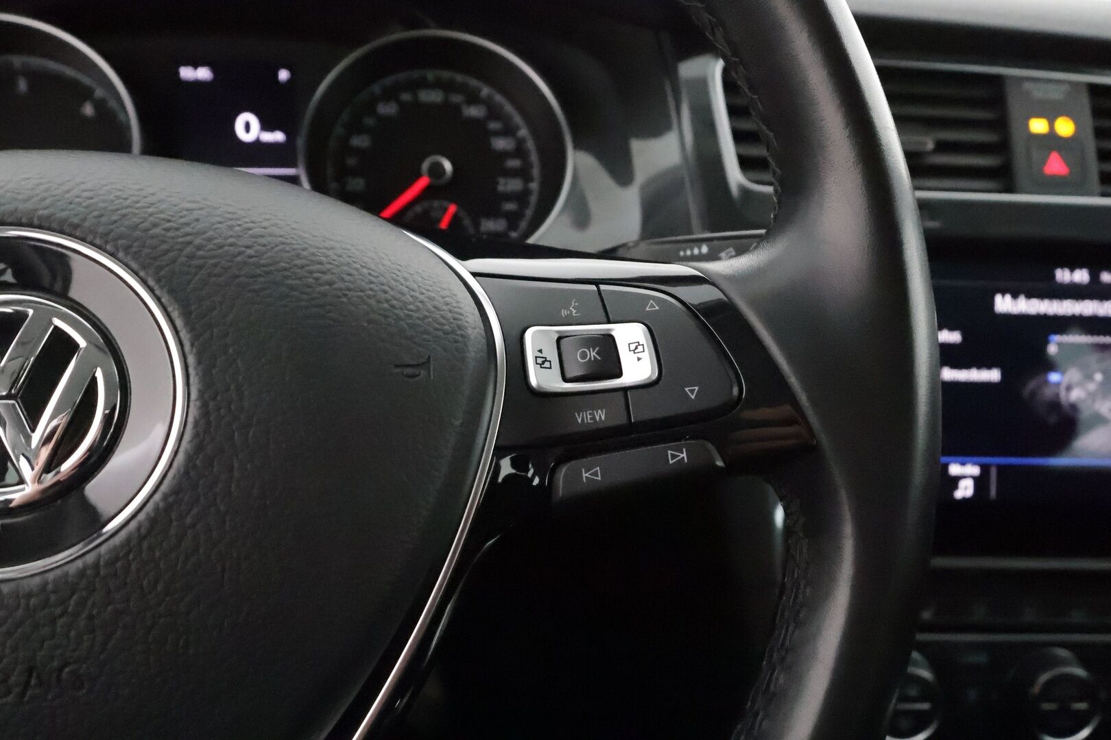 Volkswagen Golf 2019 Variant Comfortline 1,6 TDI SCR 85 kW (115 hv) DSG-aut. ** Webasto / Adapt.Vakkari / P.Kamera / LED-valot / KeylessGO ** - Suomi-auto / 2x Renkaat