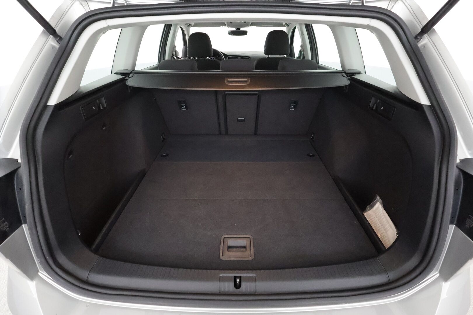 Volkswagen Golf 2019 Variant Comfortline 1,6 TDI SCR 85 kW (115 hv) DSG-aut. ** Webasto / Adapt.Vakkari / P.Kamera / LED-valot / KeylessGO ** - Suomi-auto / 2x Renkaat