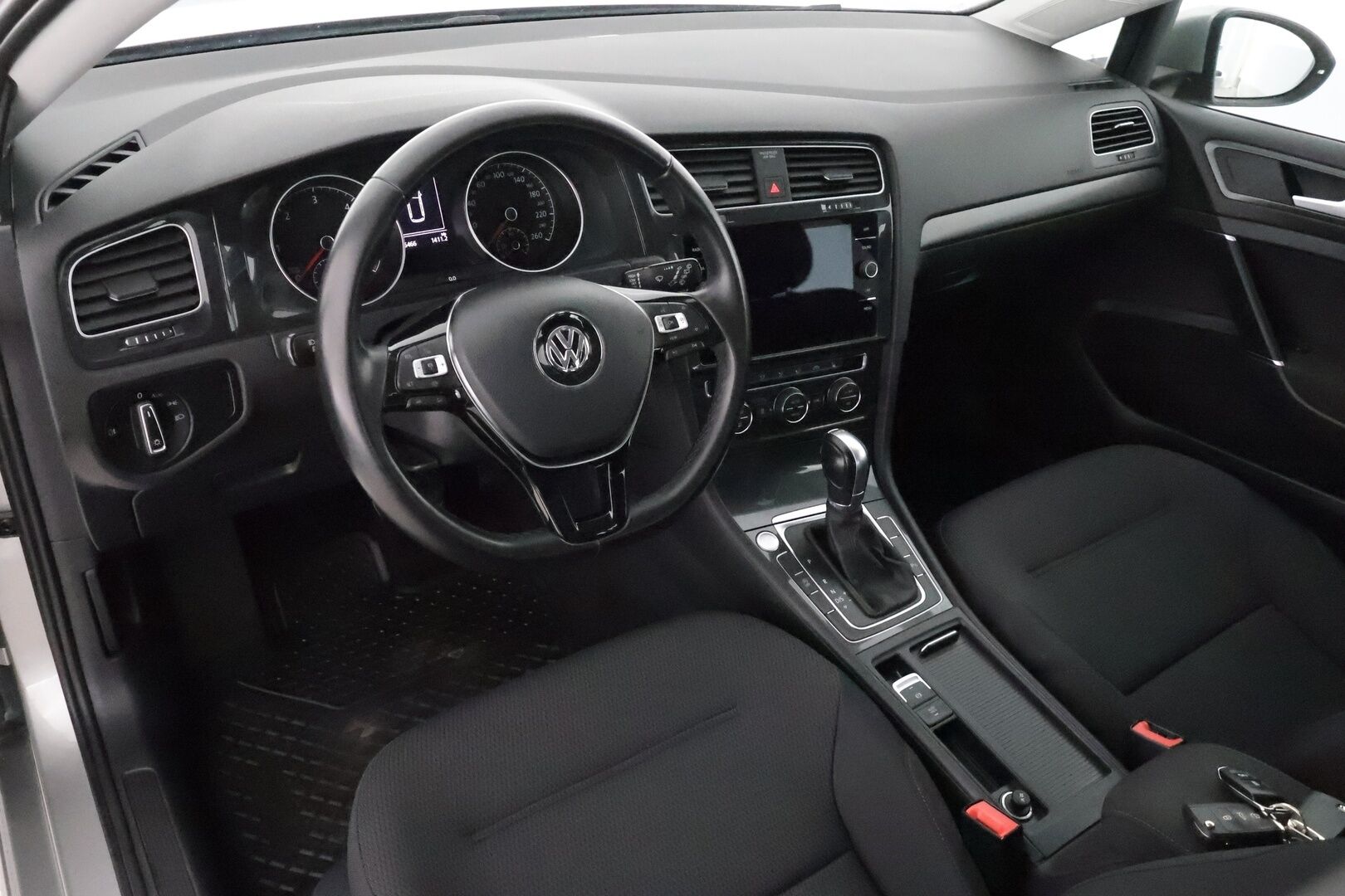 Volkswagen Golf 2019 Variant Comfortline 1,6 TDI SCR 85 kW (115 hv) DSG-aut. ** Webasto / Adapt.Vakkari / P.Kamera / LED-valot / KeylessGO ** - Suomi-auto / 2x Renkaat