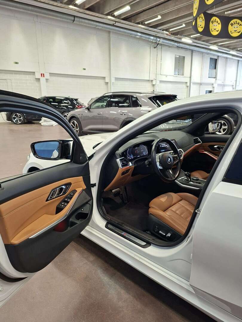 BMW 330 2019 G20 Sedan 330e iPerformance Launch Edition M Sport - | M - Sport | Harman Kardon | ACC | 360 - Kamera | Konjakki Nahat | Suomi - Auto | Laser | 