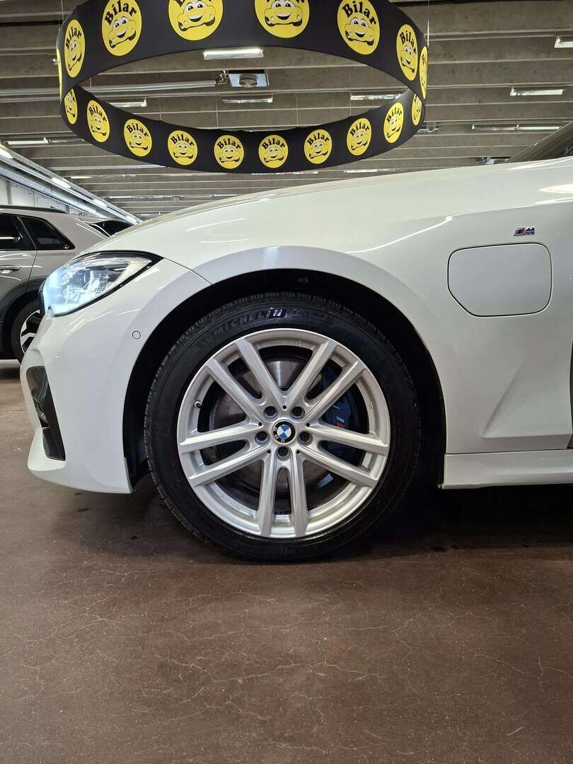 BMW 330 2019 G20 Sedan 330e iPerformance Launch Edition M Sport - | M - Sport | Harman Kardon | ACC | 360 - Kamera | Konjakki Nahat | Suomi - Auto | Laser | 