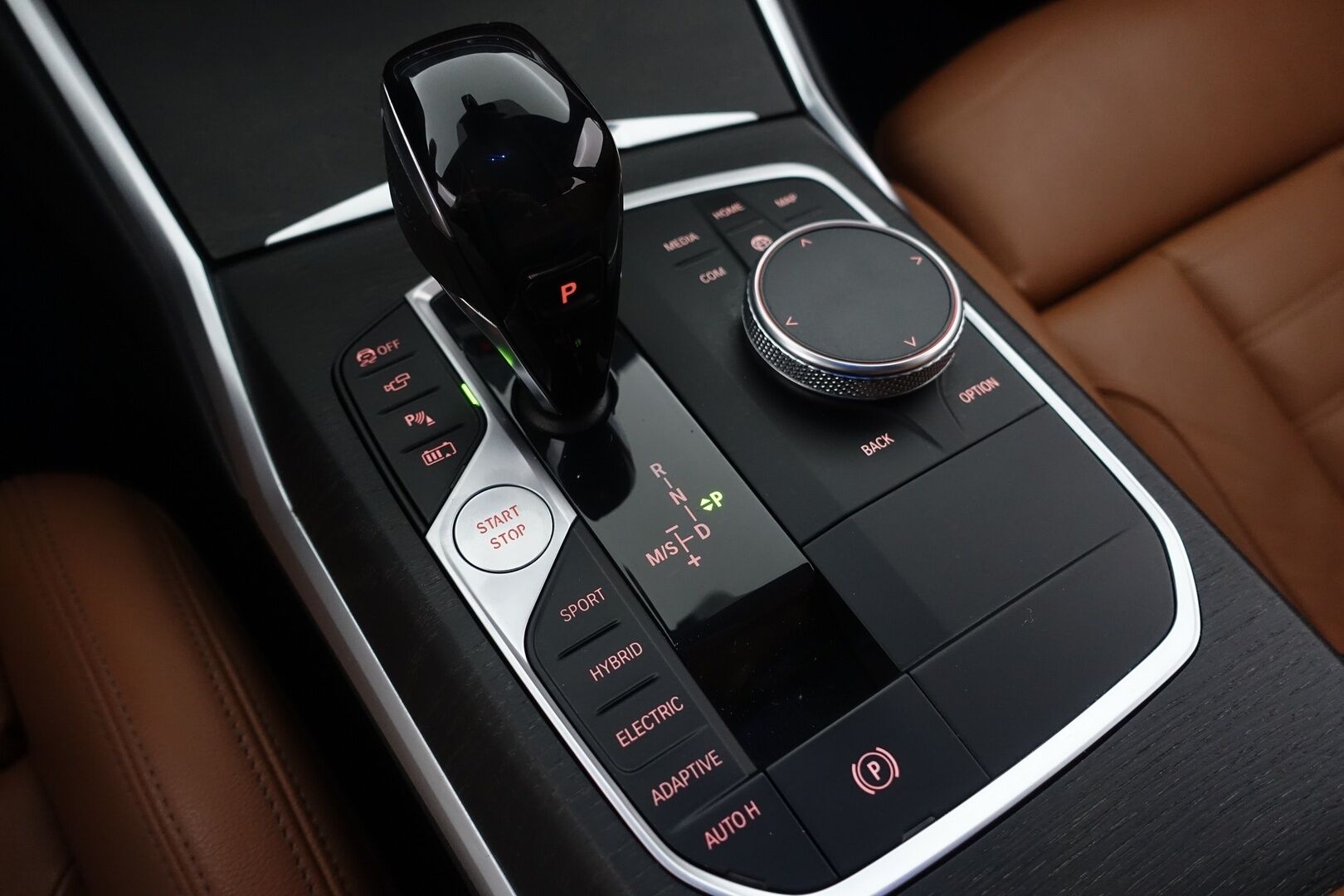 BMW 330 2020 G20 Sedan 330e iPerformance Launch Edition M Sport - | Kovat Varusteet | Harman&Kardon | ACC | Laser-LED | 360-Kamera | Konjakki Nahat | Suomi-Auto | 